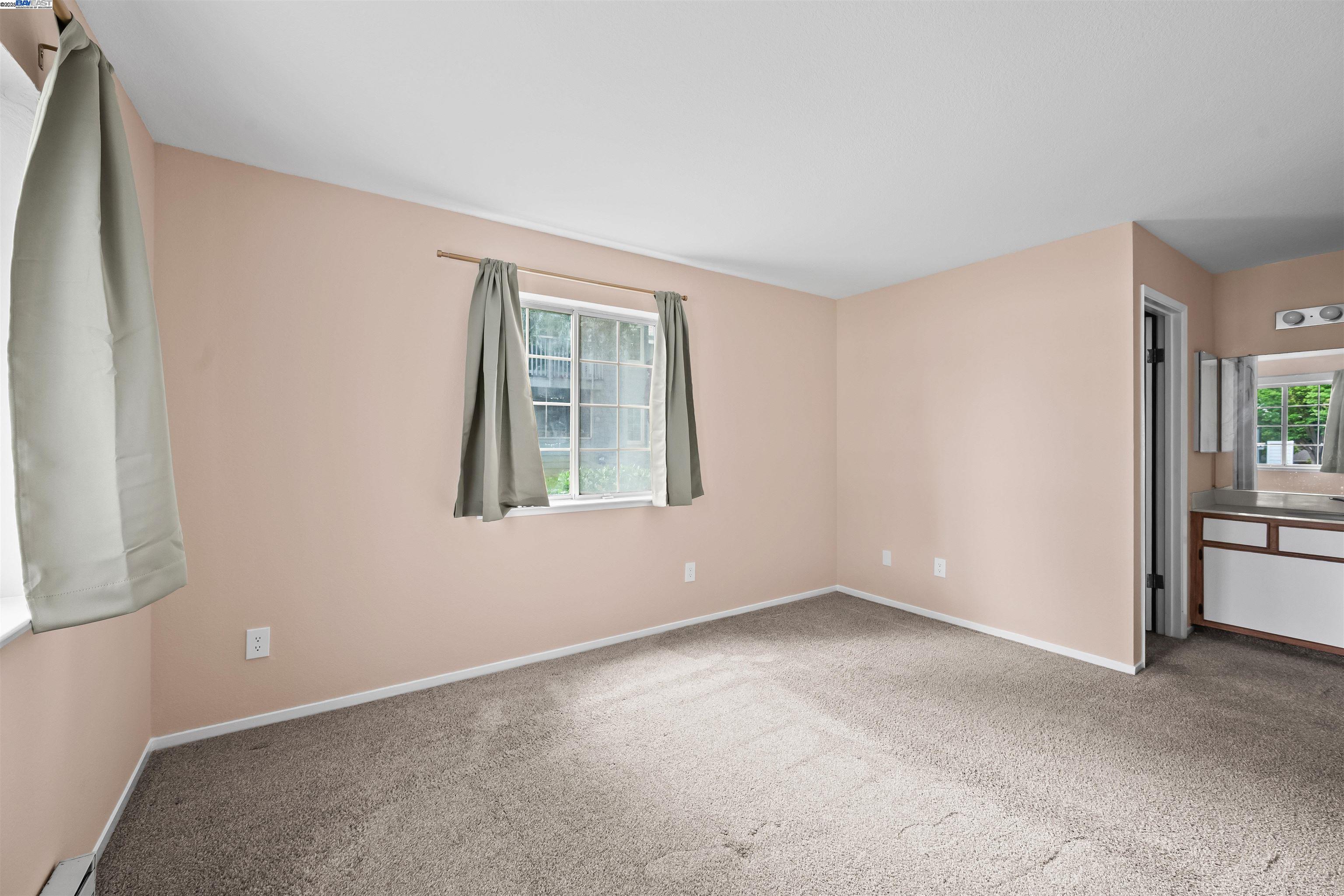 Detail Gallery Image 3 of 18 For 405 Lighthouse Dr, Vallejo,  CA 94590 - 1 Beds | 1 Baths