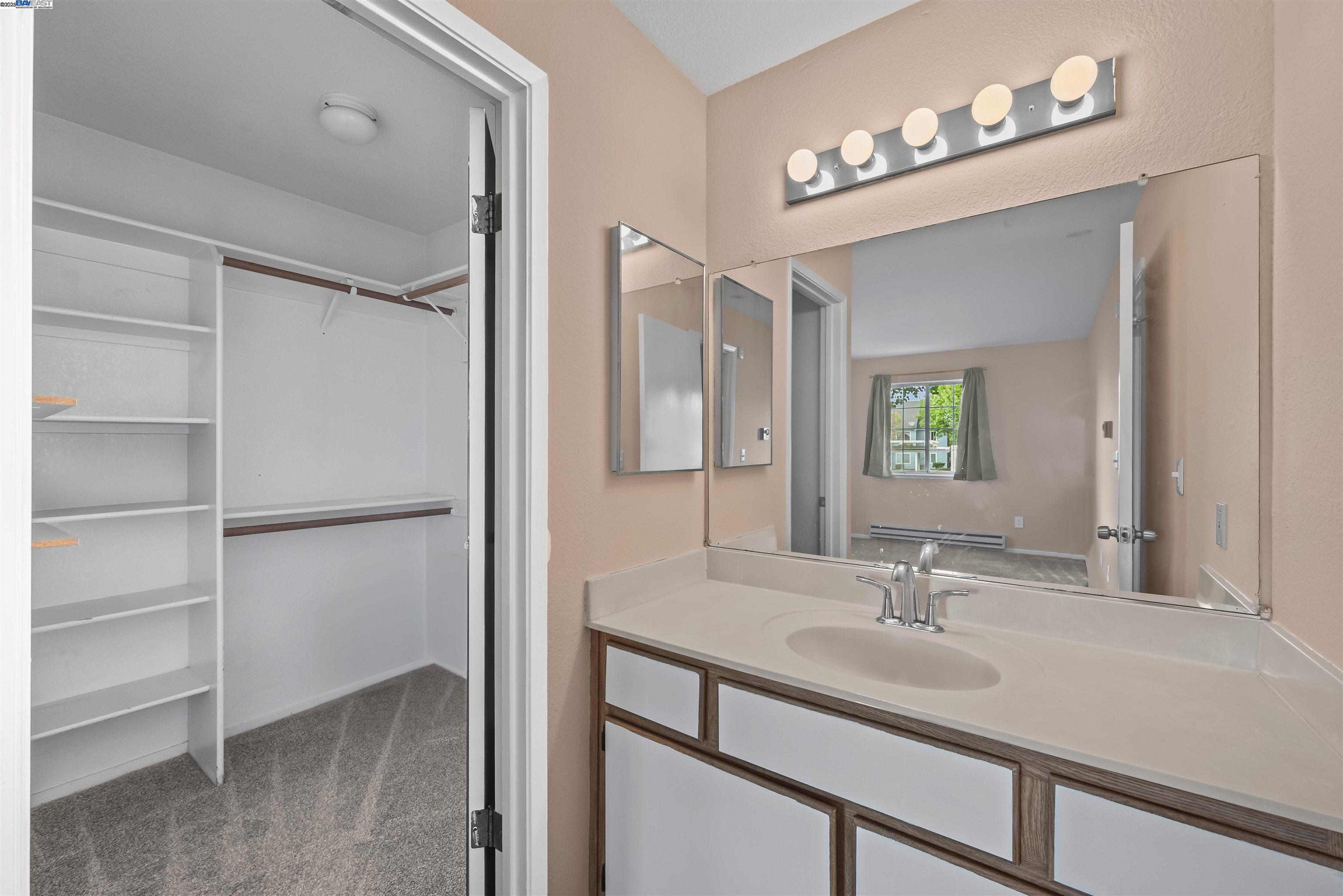 Detail Gallery Image 4 of 18 For 405 Lighthouse Dr, Vallejo,  CA 94590 - 1 Beds | 1 Baths