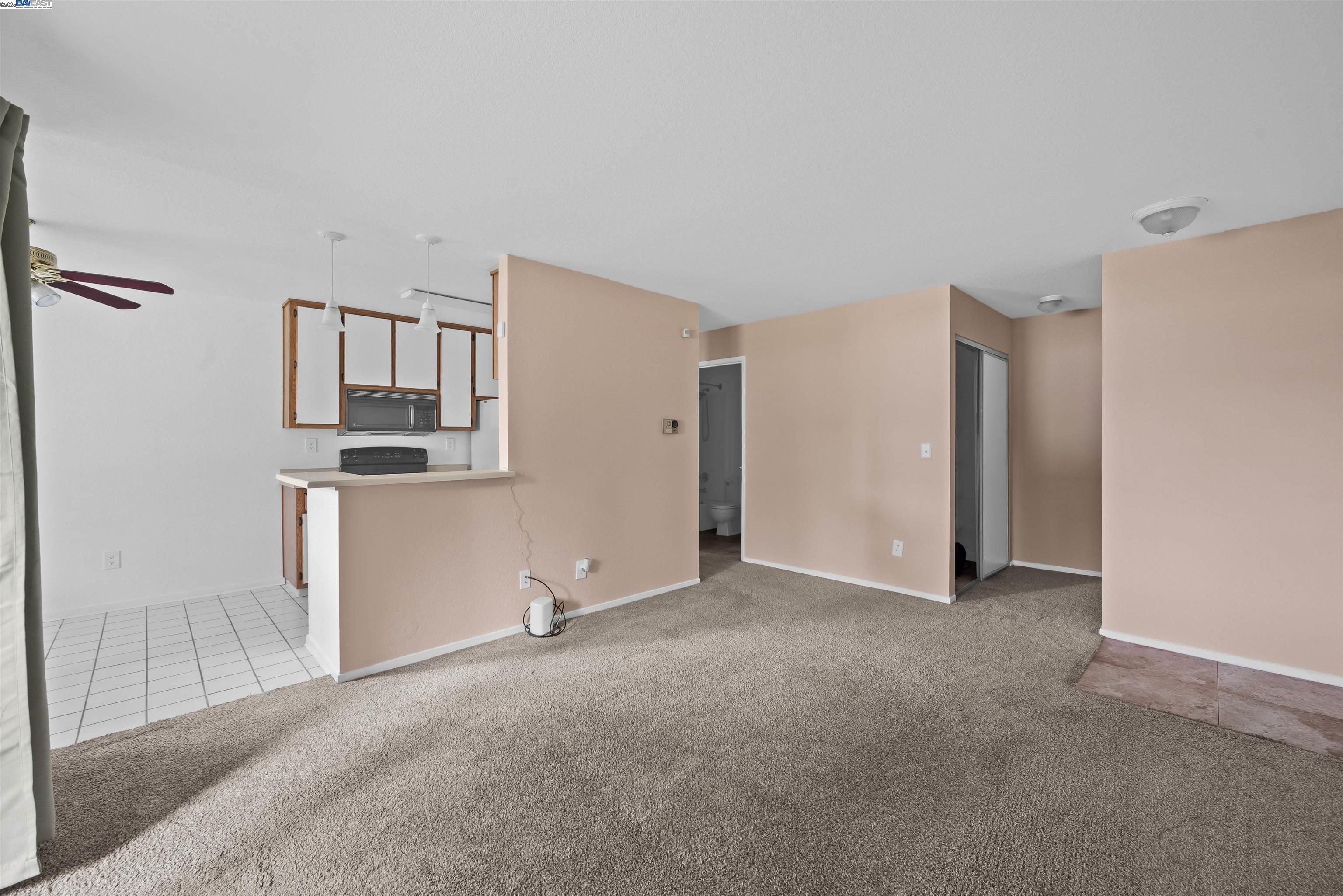 Detail Gallery Image 5 of 18 For 405 Lighthouse Dr, Vallejo,  CA 94590 - 1 Beds | 1 Baths