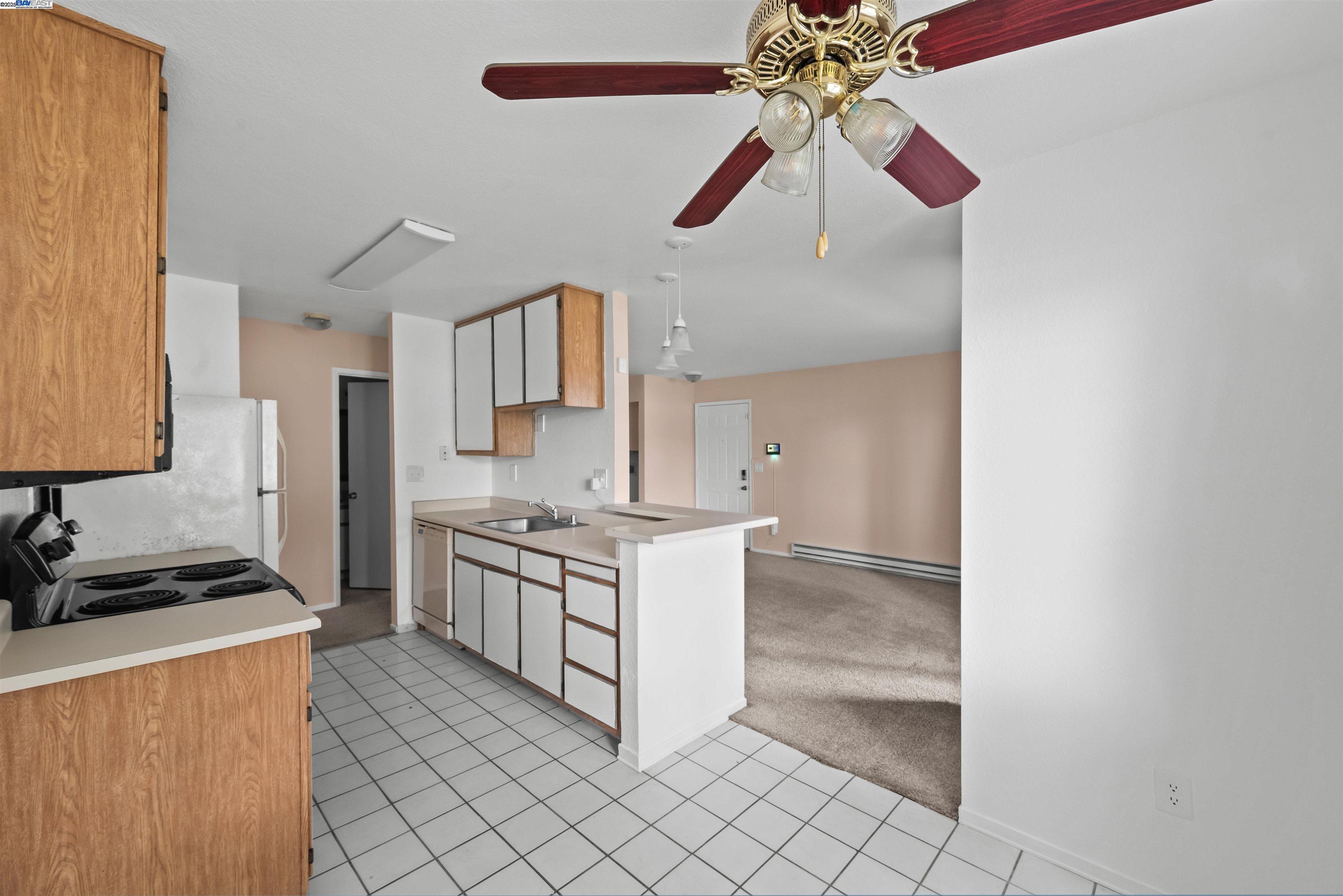 Detail Gallery Image 7 of 18 For 405 Lighthouse Dr, Vallejo,  CA 94590 - 1 Beds | 1 Baths