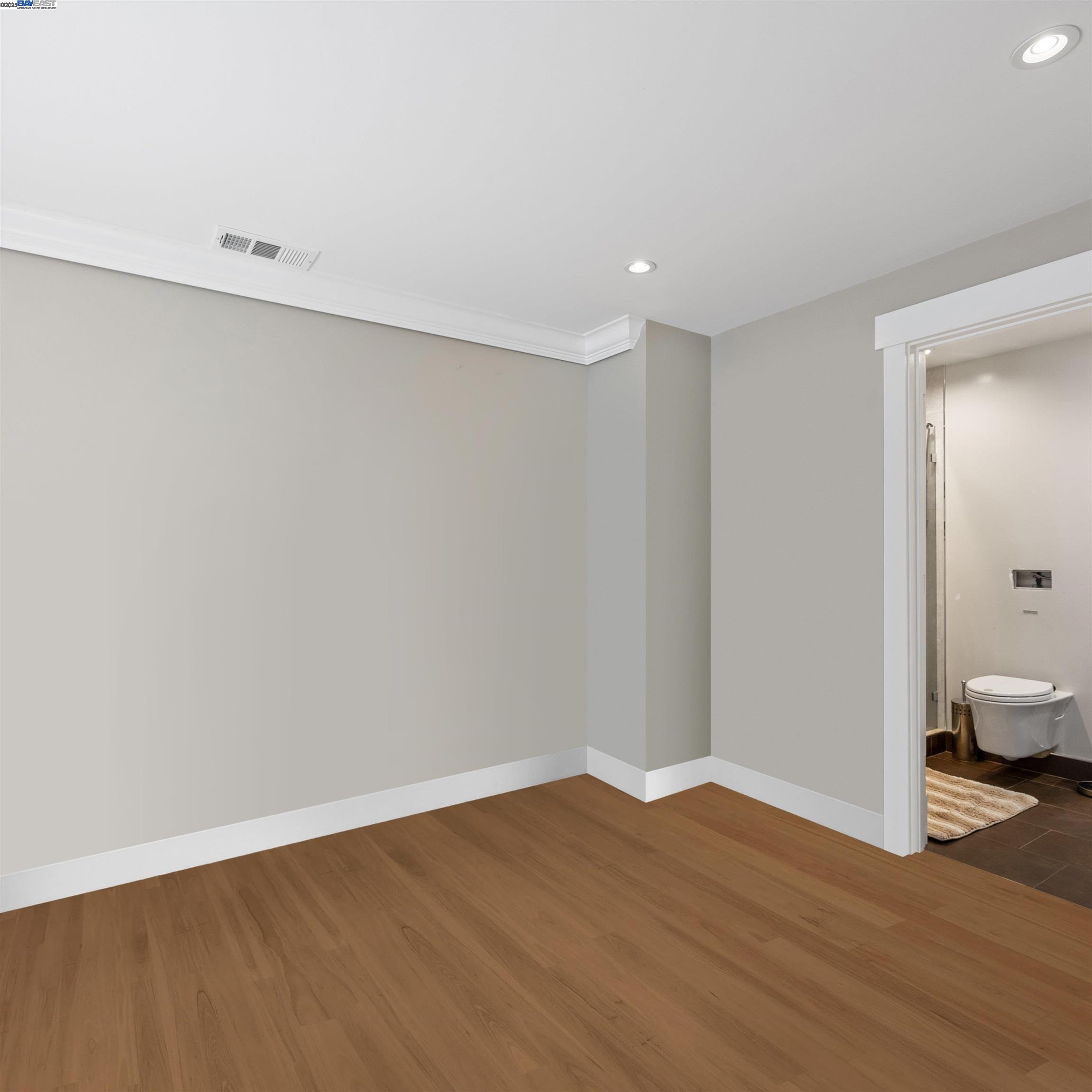 Detail Gallery Image 22 of 36 For 487 Manor Dr, Pacifica,  CA 94044 - 3 Beds | 4 Baths