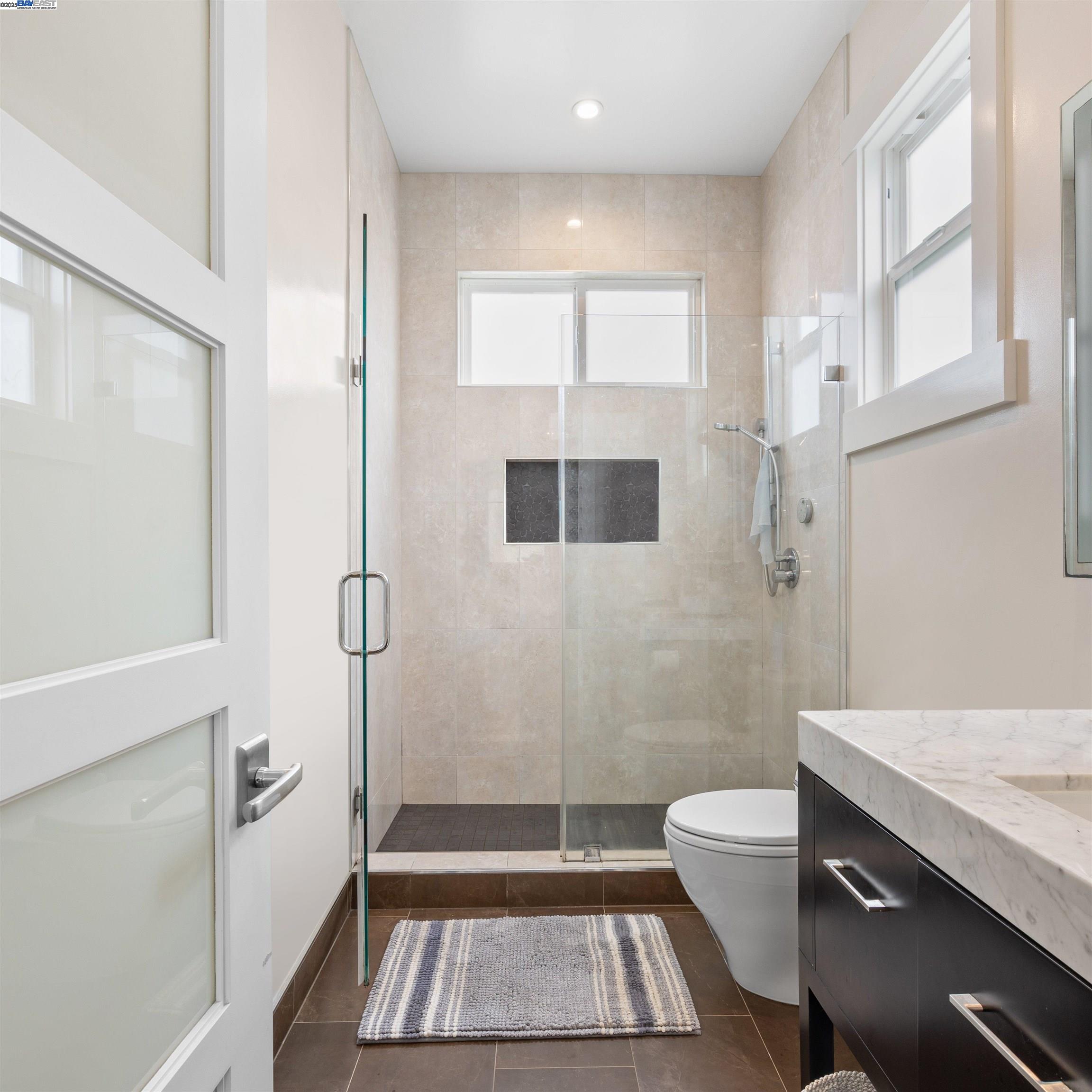 Detail Gallery Image 29 of 36 For 487 Manor Dr, Pacifica,  CA 94044 - 3 Beds | 4 Baths