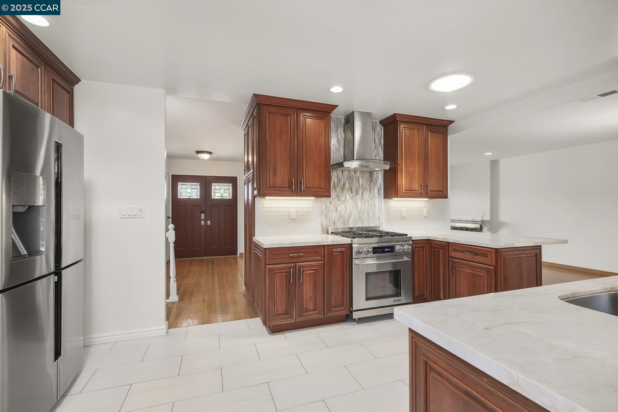 Detail Gallery Image 15 of 32 For 18 Wimpole Street, Moraga,  CA 94556-2417 - 4 Beds | 3 Baths