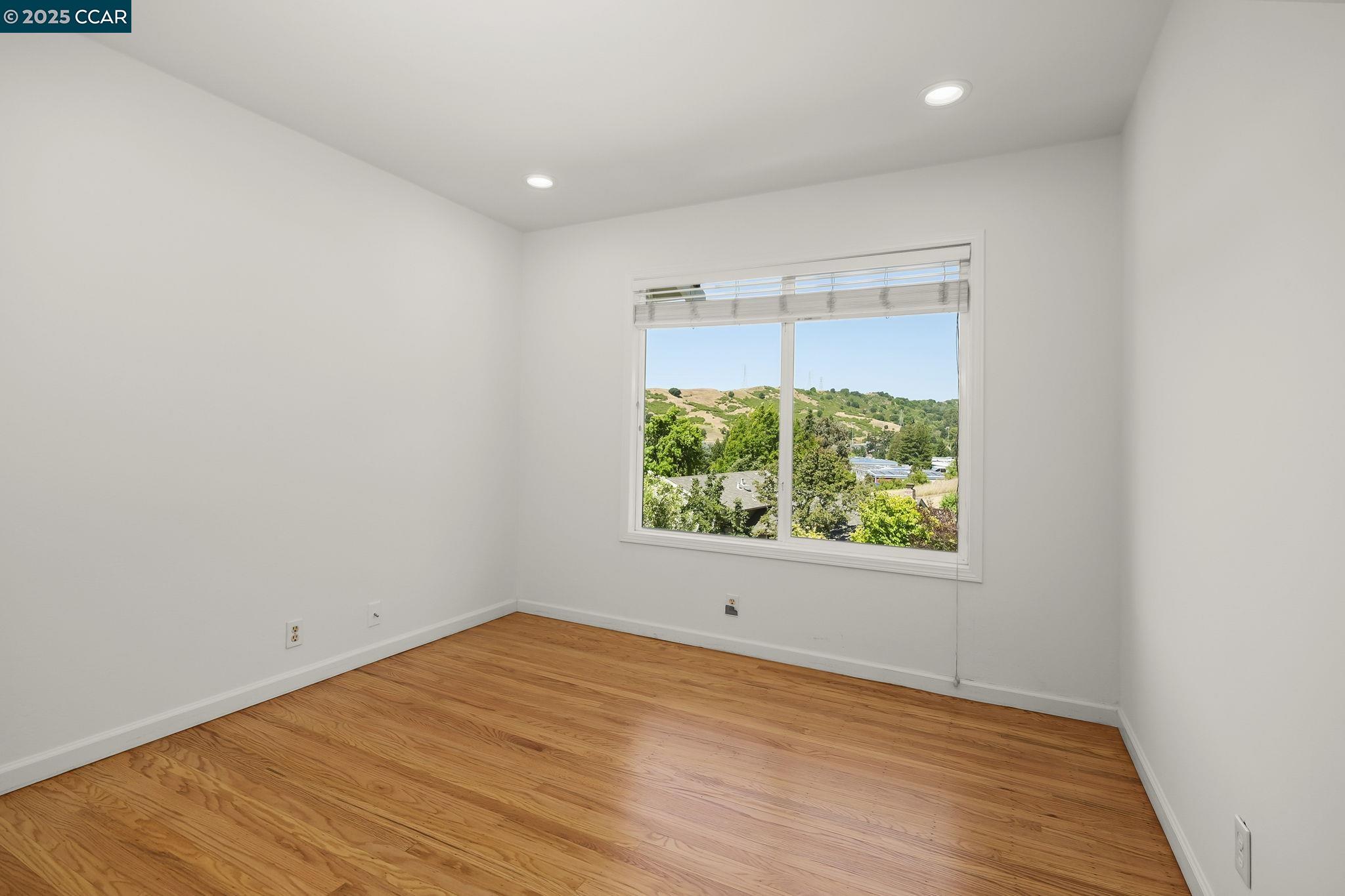 Detail Gallery Image 25 of 32 For 18 Wimpole Street, Moraga,  CA 94556-2417 - 4 Beds | 3 Baths