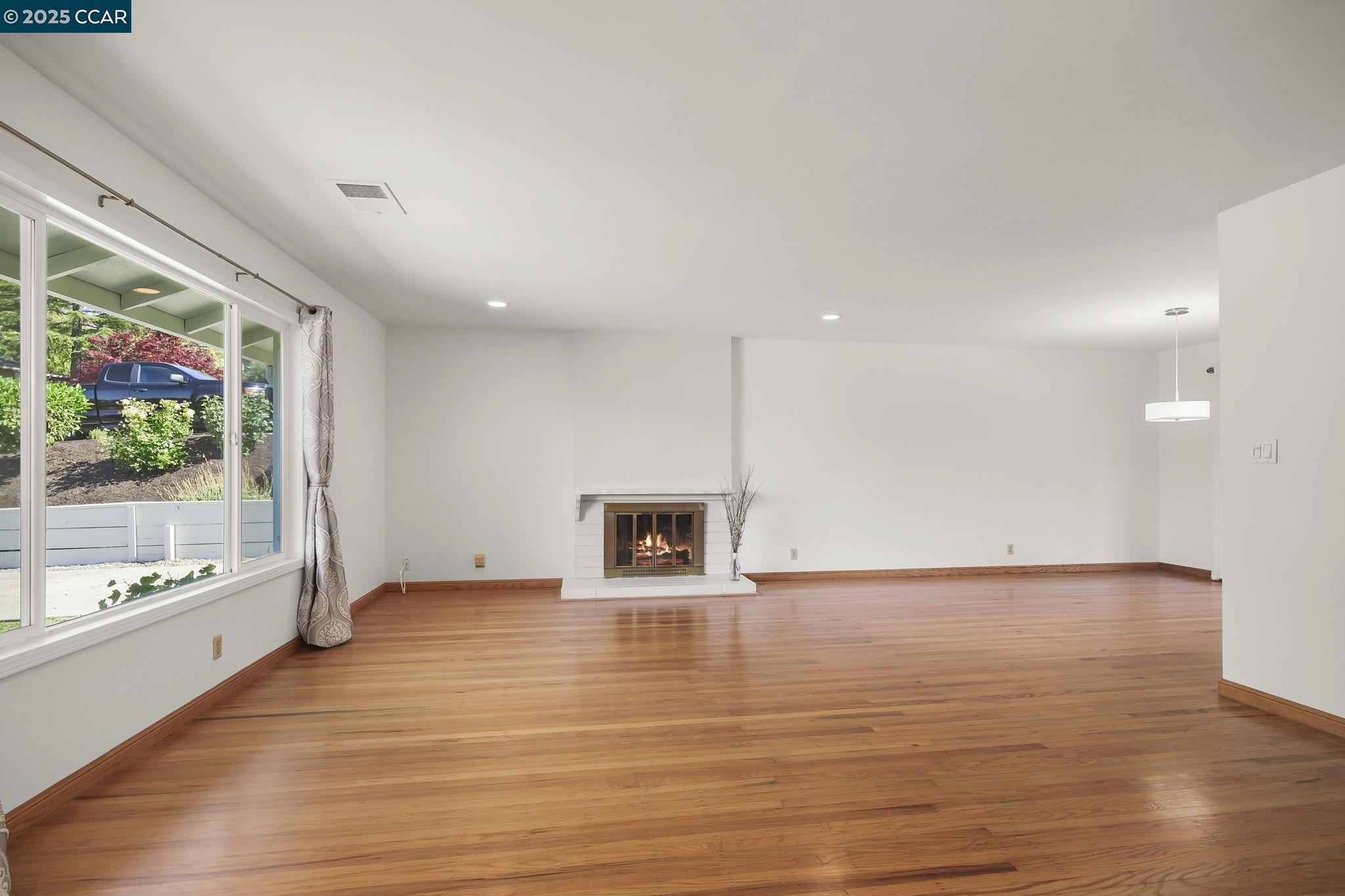 Detail Gallery Image 9 of 32 For 18 Wimpole Street, Moraga,  CA 94556-2417 - 4 Beds | 3 Baths