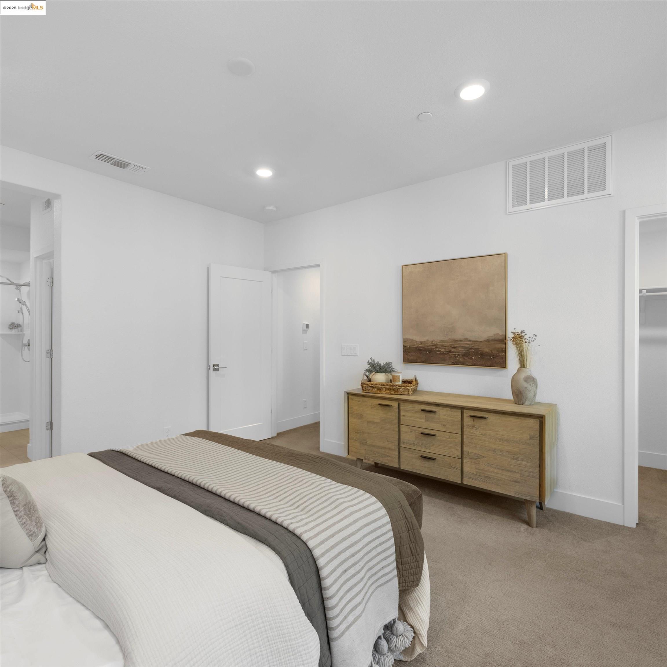 Photo #17: 41102953 Listing: Photo #17