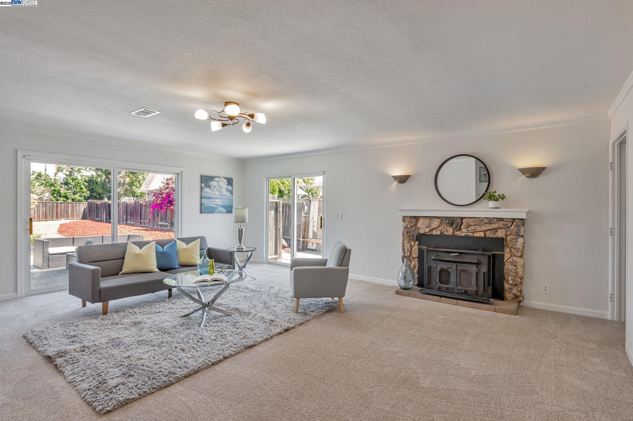 Detail Gallery Image 16 of 60 For 38072 Woodruff Dr, Newark,  CA 94560 - 6 Beds | 3 Baths
