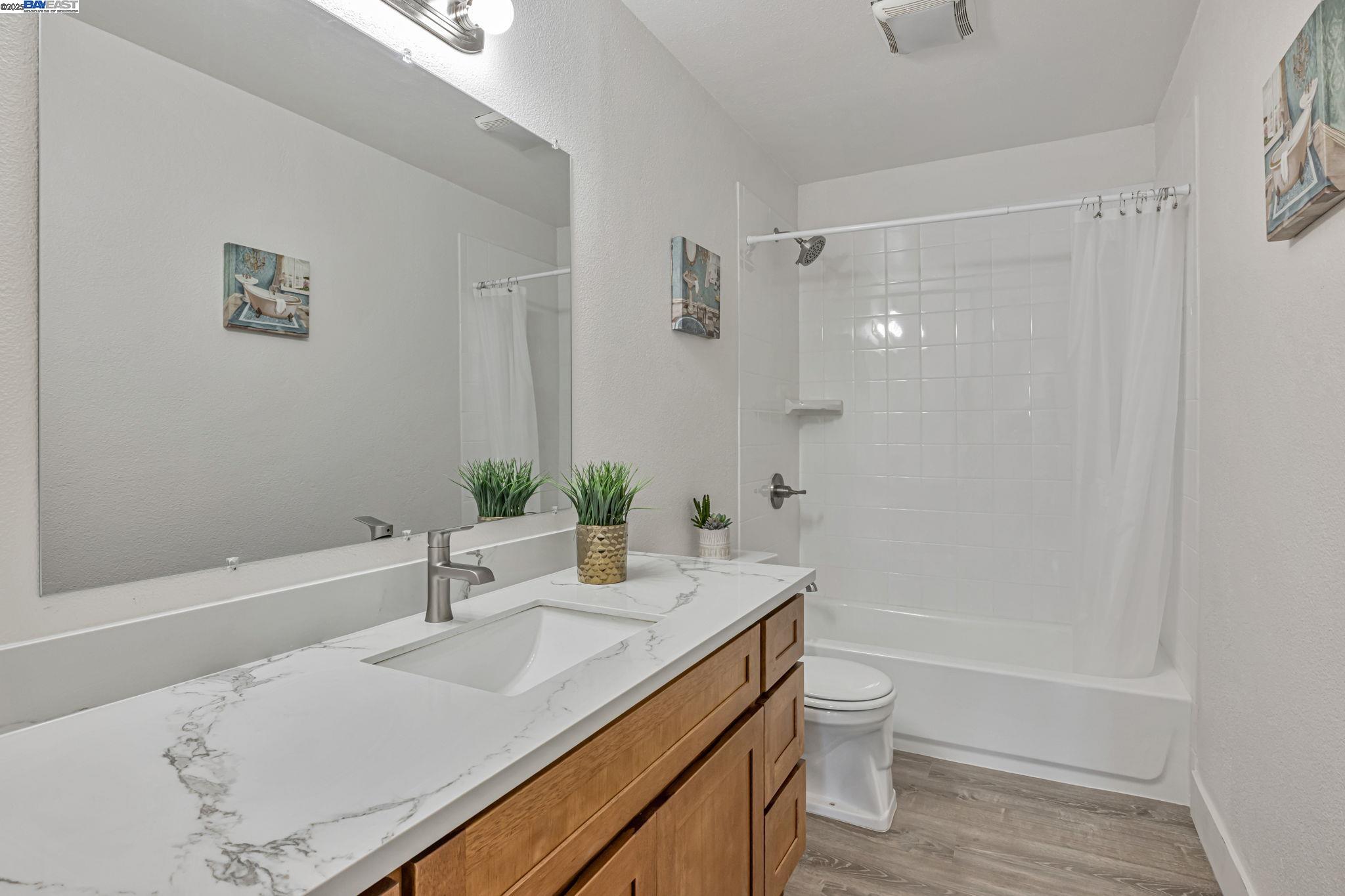 Detail Gallery Image 21 of 60 For 38072 Woodruff Dr, Newark,  CA 94560 - 6 Beds | 3 Baths
