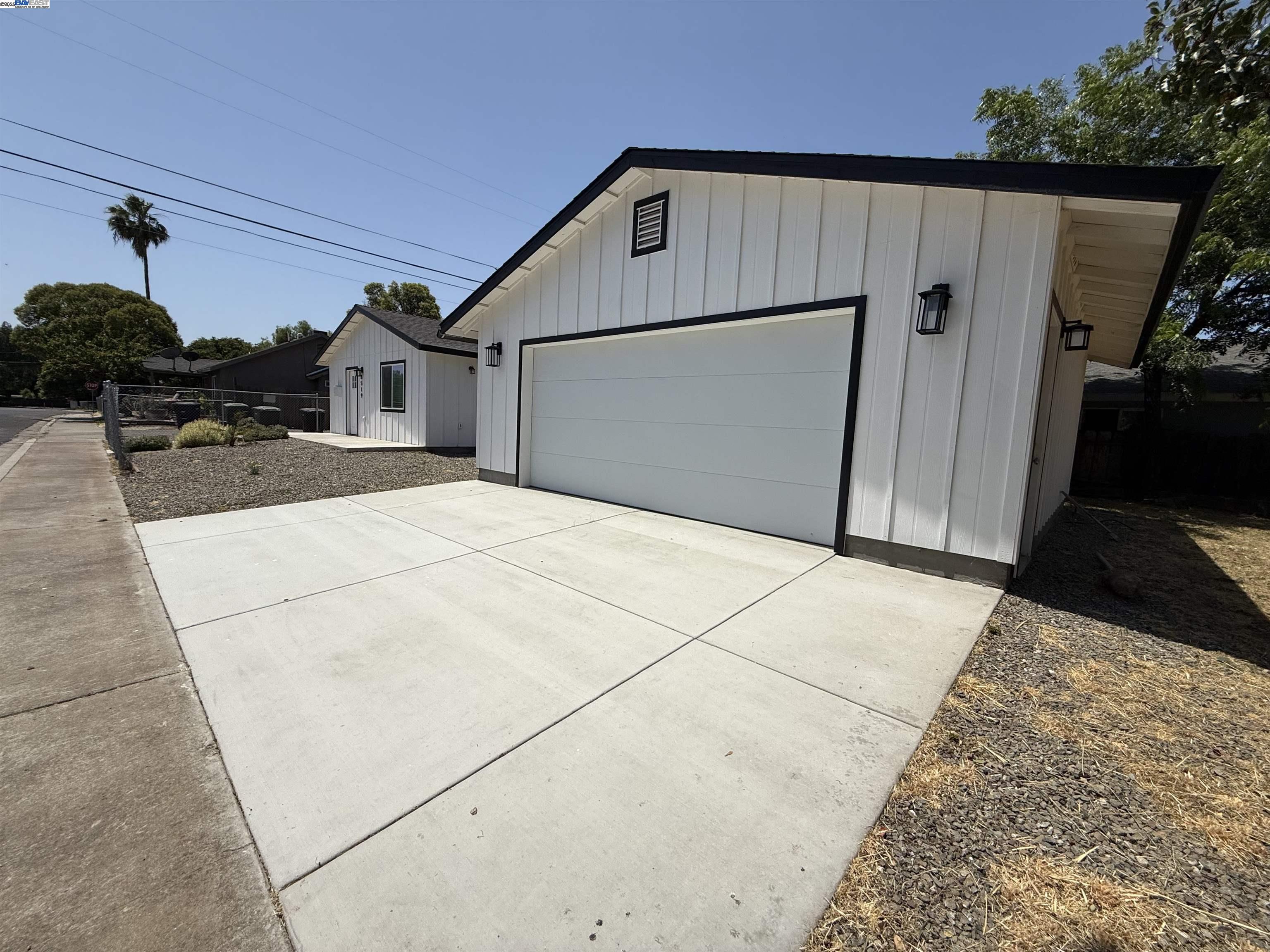 Detail Gallery Image 4 of 25 For 6519 6th St, Riverbank,  CA 95367 - 2 Beds | 1 Baths