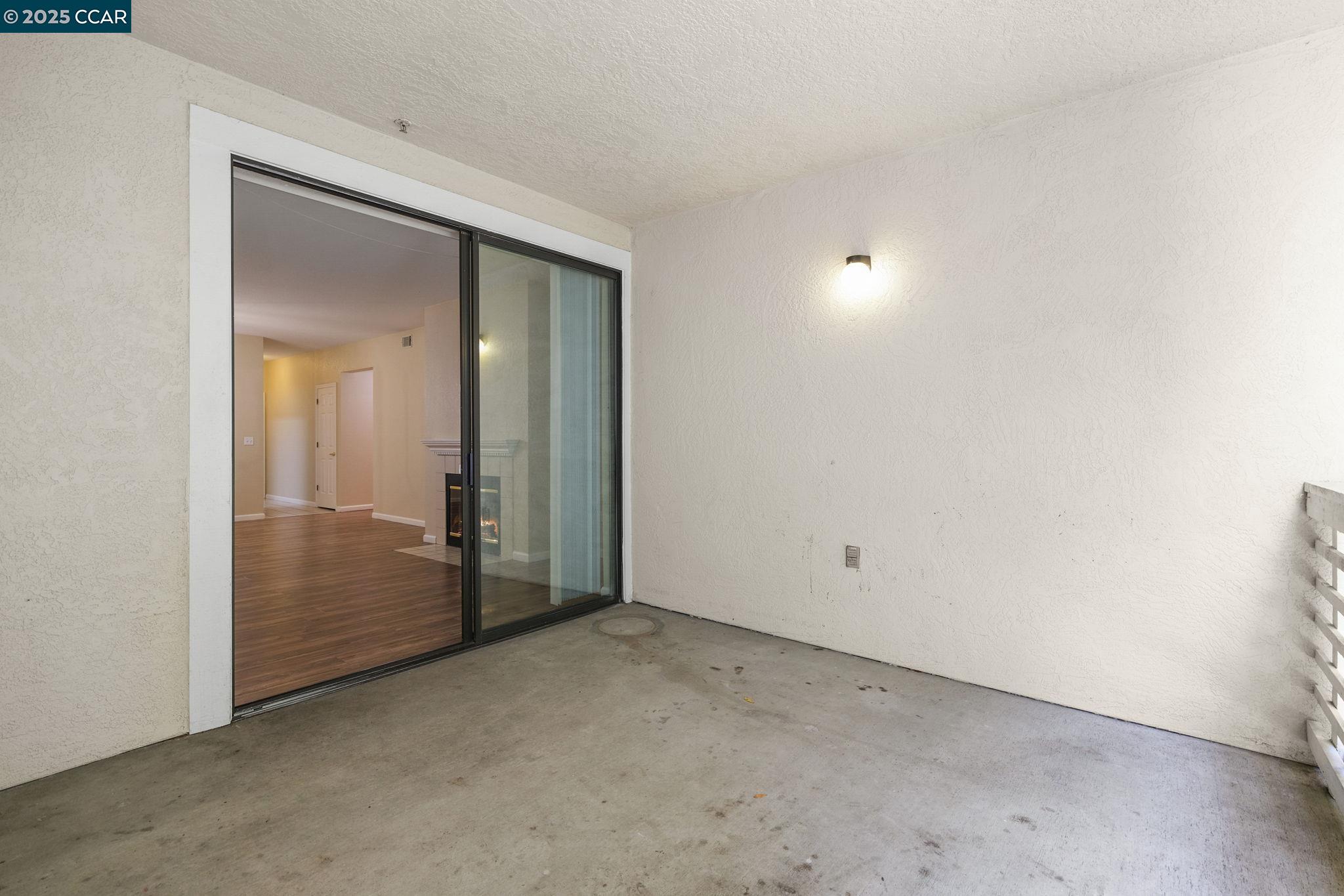 Detail Gallery Image 12 of 39 For 2584 Oak Rd #124,  Walnut Creek,  CA 94597 - 2 Beds | 2 Baths