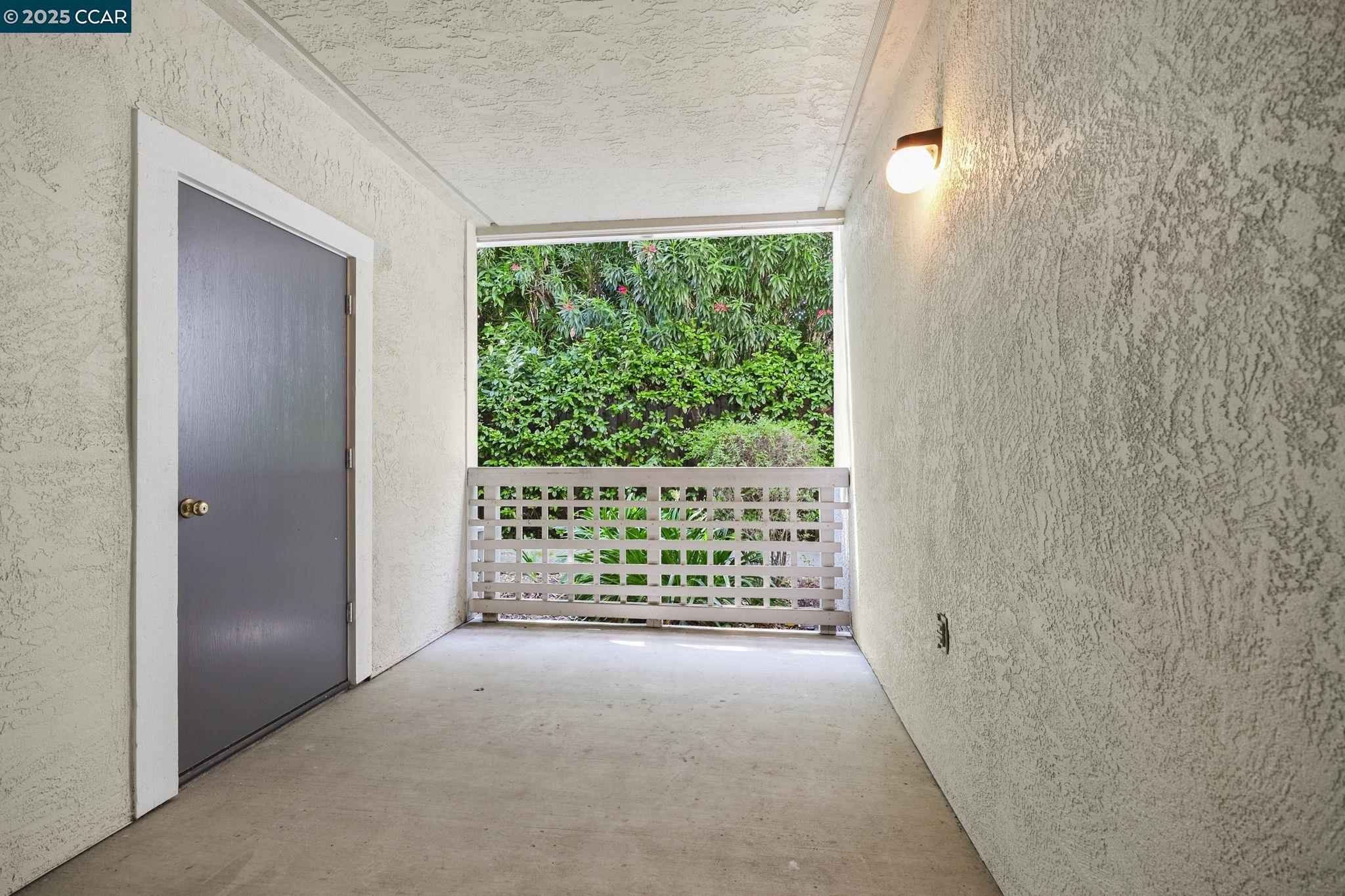 Detail Gallery Image 22 of 39 For 2584 Oak Rd #124,  Walnut Creek,  CA 94597 - 2 Beds | 2 Baths