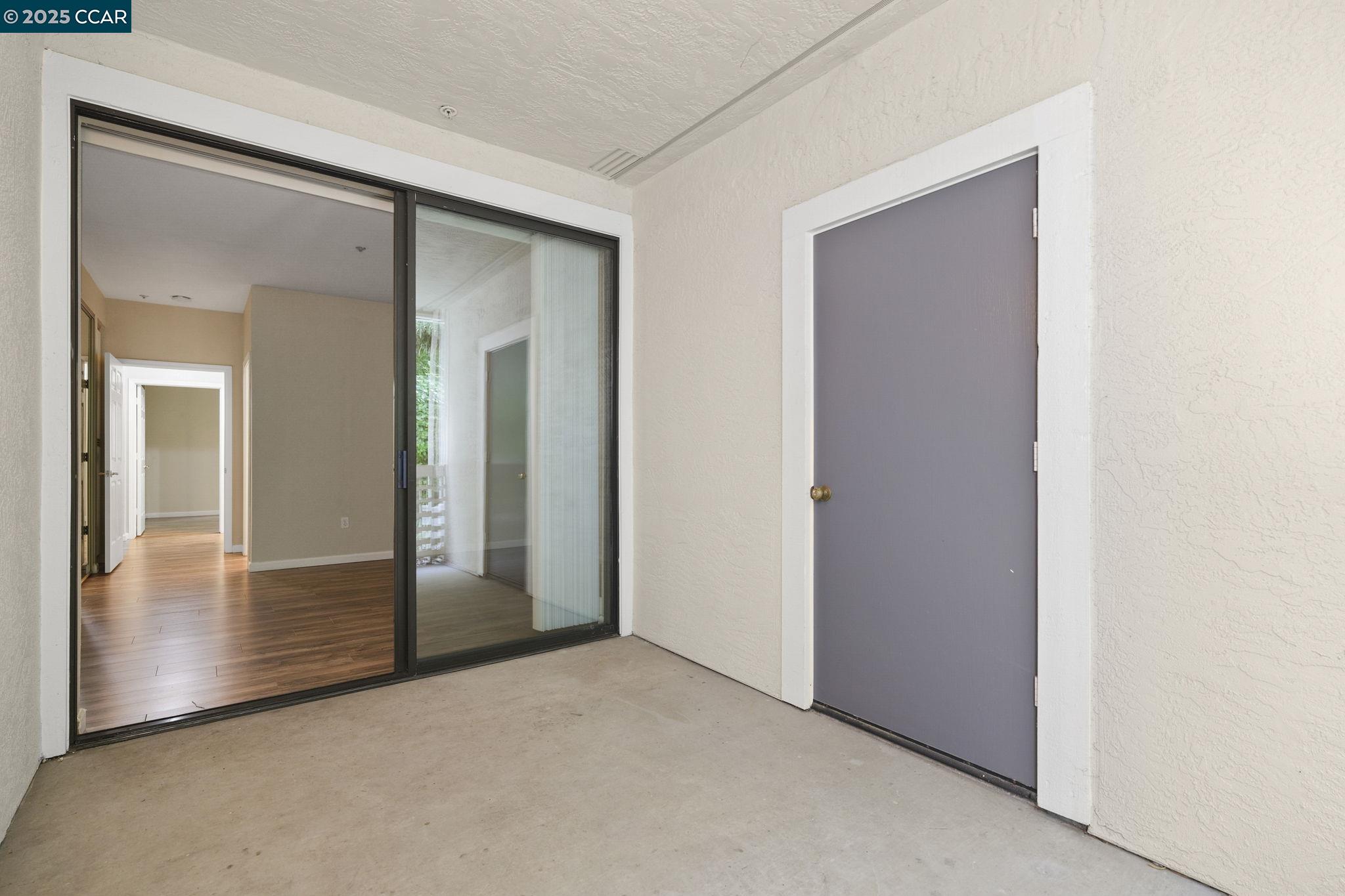 Detail Gallery Image 23 of 39 For 2584 Oak Rd #124,  Walnut Creek,  CA 94597 - 2 Beds | 2 Baths