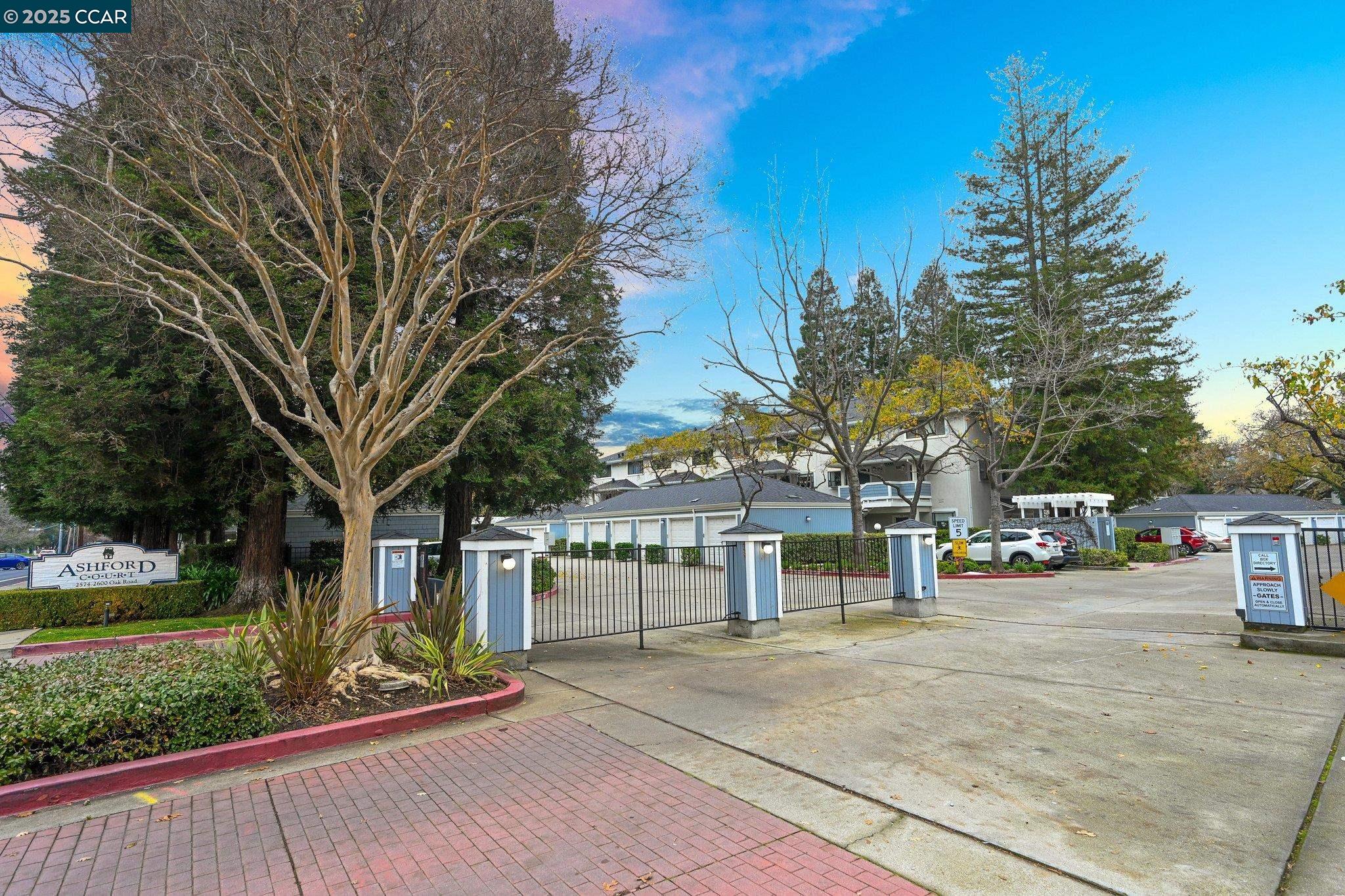 Detail Gallery Image 29 of 39 For 2584 Oak Rd #124,  Walnut Creek,  CA 94597 - 2 Beds | 2 Baths
