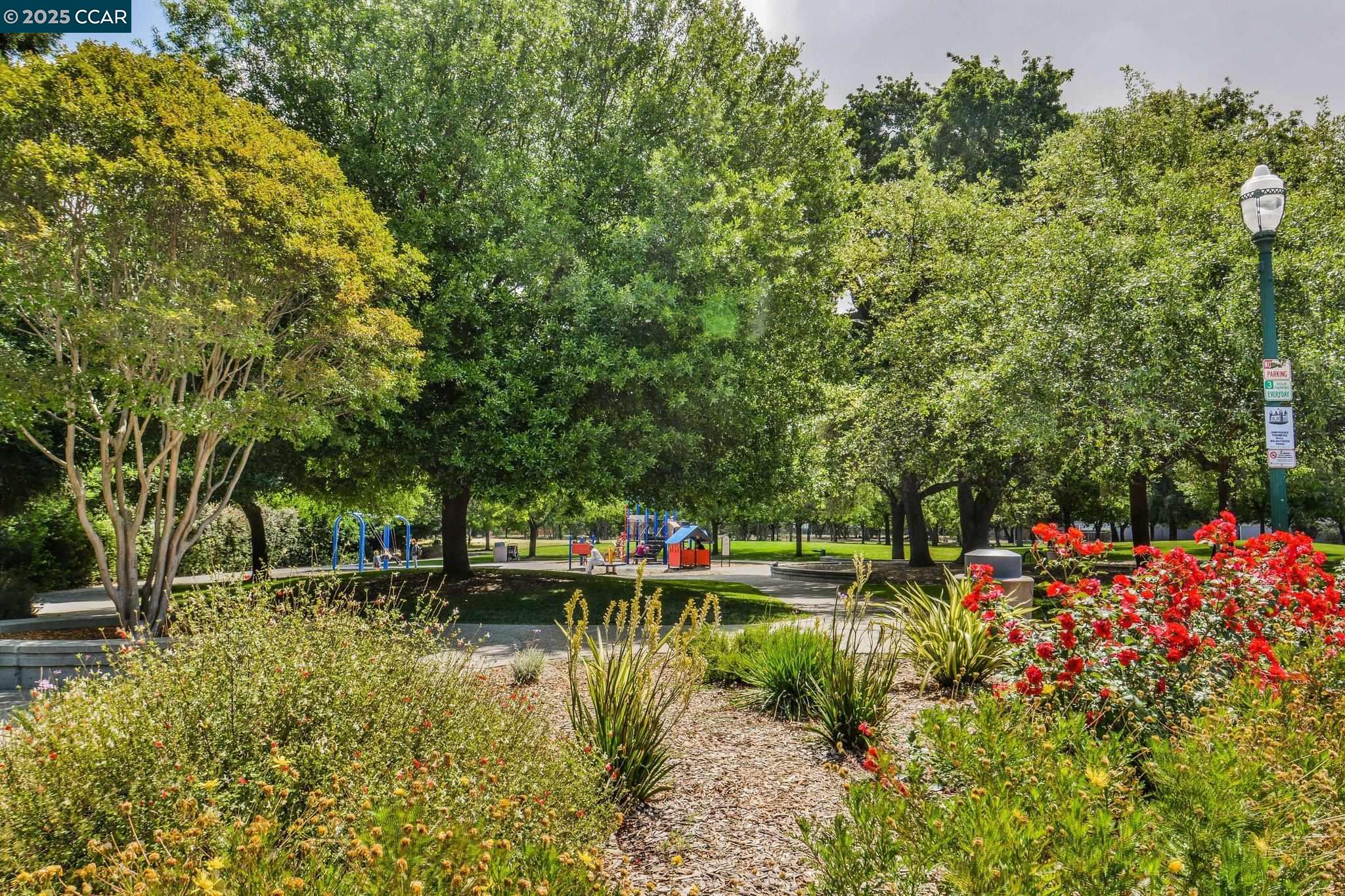 Detail Gallery Image 31 of 39 For 2584 Oak Rd #124,  Walnut Creek,  CA 94597 - 2 Beds | 2 Baths
