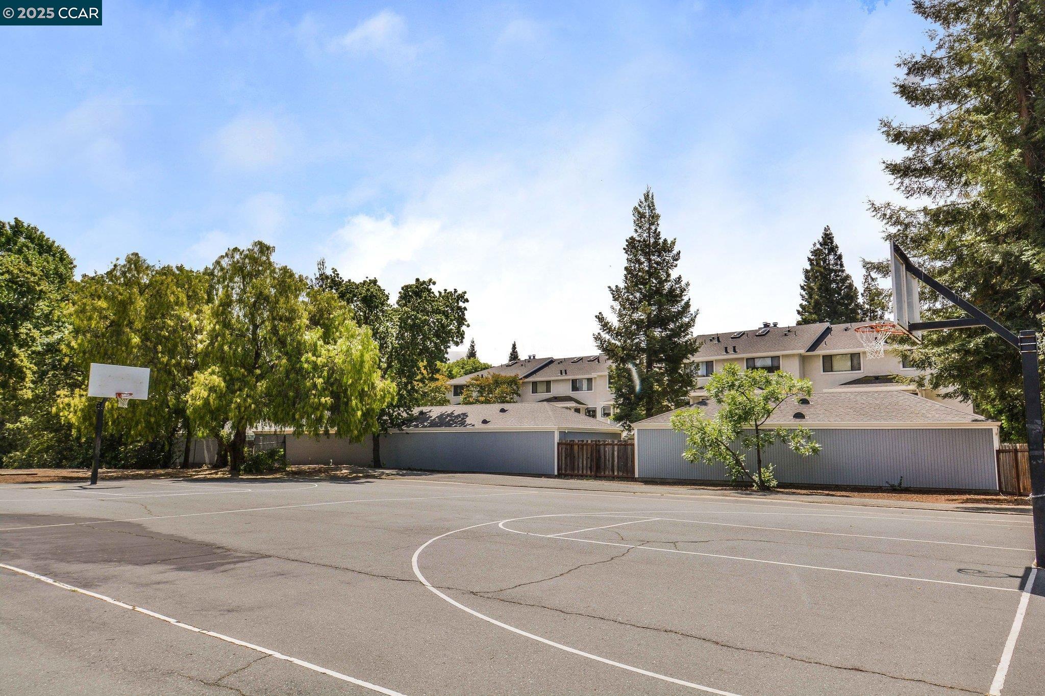 Detail Gallery Image 33 of 39 For 2584 Oak Rd #124,  Walnut Creek,  CA 94597 - 2 Beds | 2 Baths