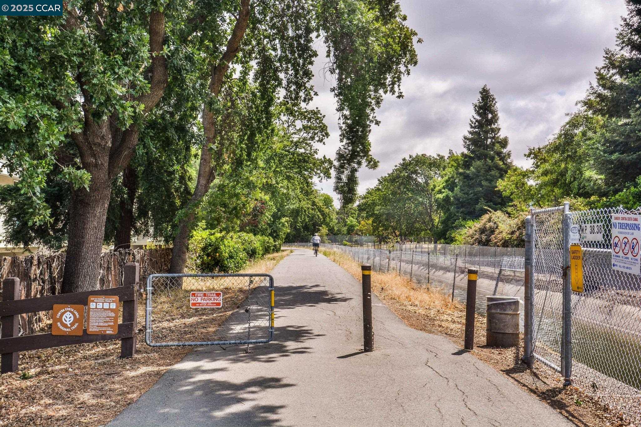 Detail Gallery Image 34 of 39 For 2584 Oak Rd #124,  Walnut Creek,  CA 94597 - 2 Beds | 2 Baths
