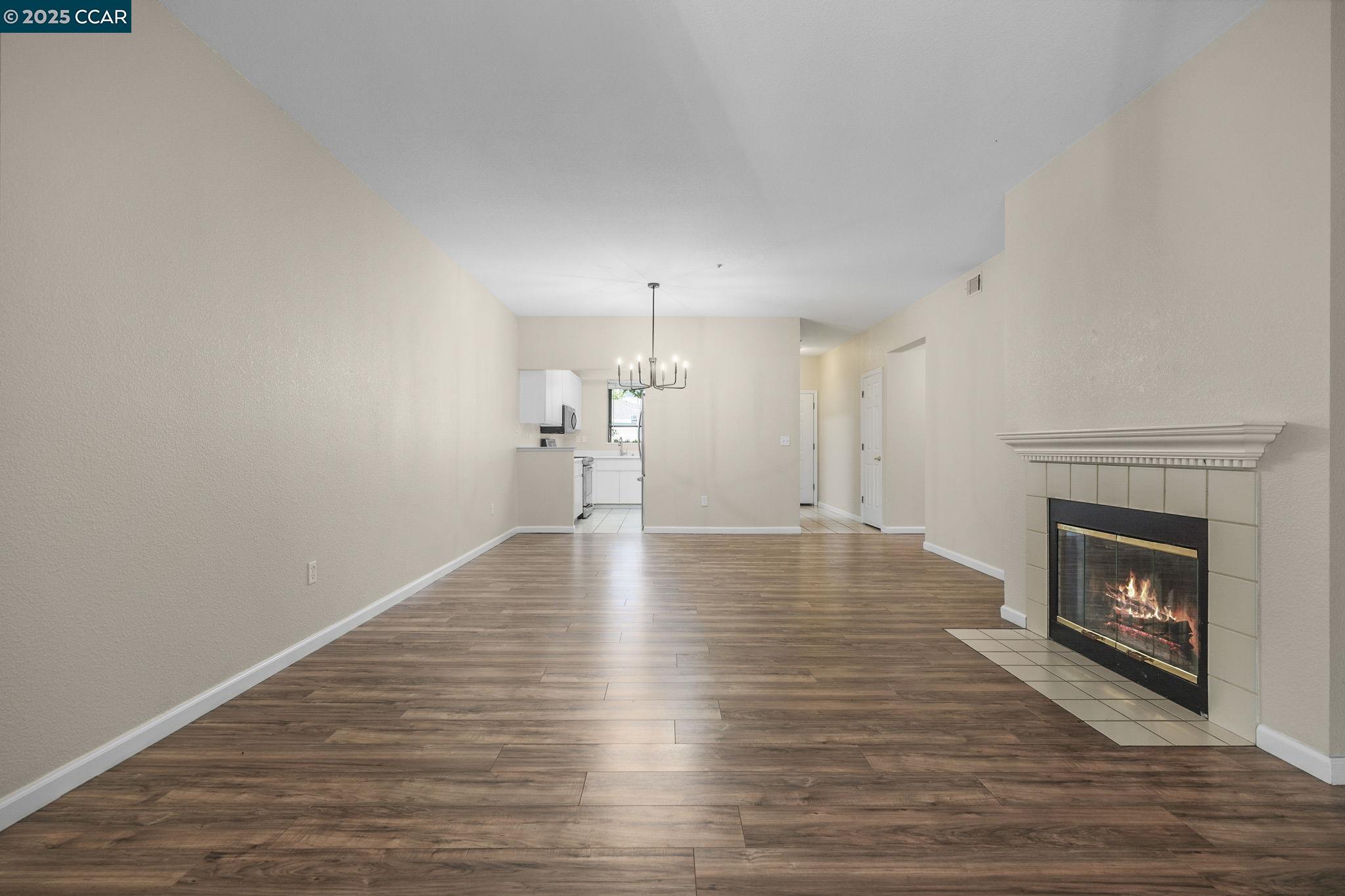 Detail Gallery Image 8 of 39 For 2584 Oak Rd #124,  Walnut Creek,  CA 94597 - 2 Beds | 2 Baths
