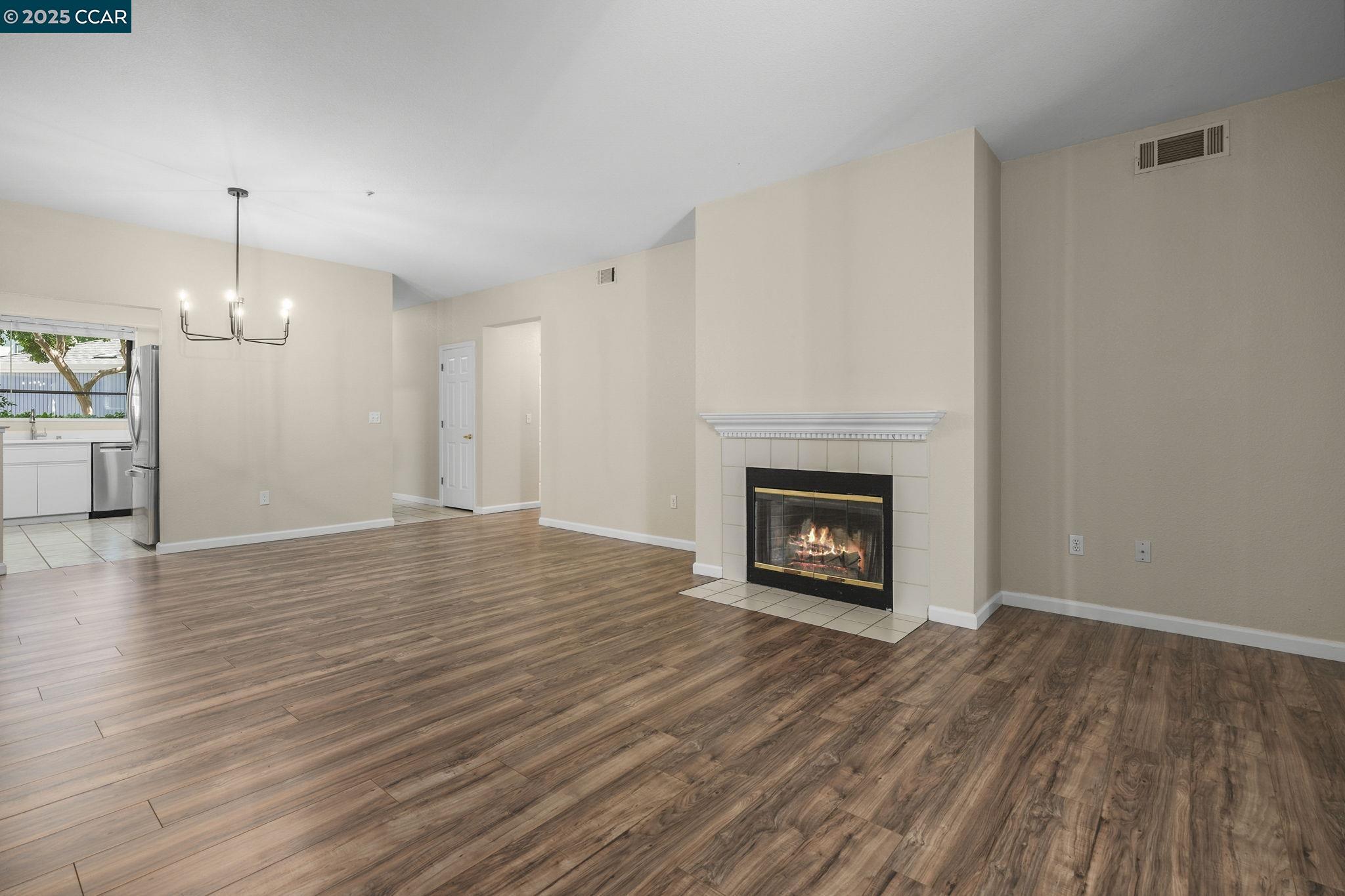 Detail Gallery Image 9 of 39 For 2584 Oak Rd #124,  Walnut Creek,  CA 94597 - 2 Beds | 2 Baths