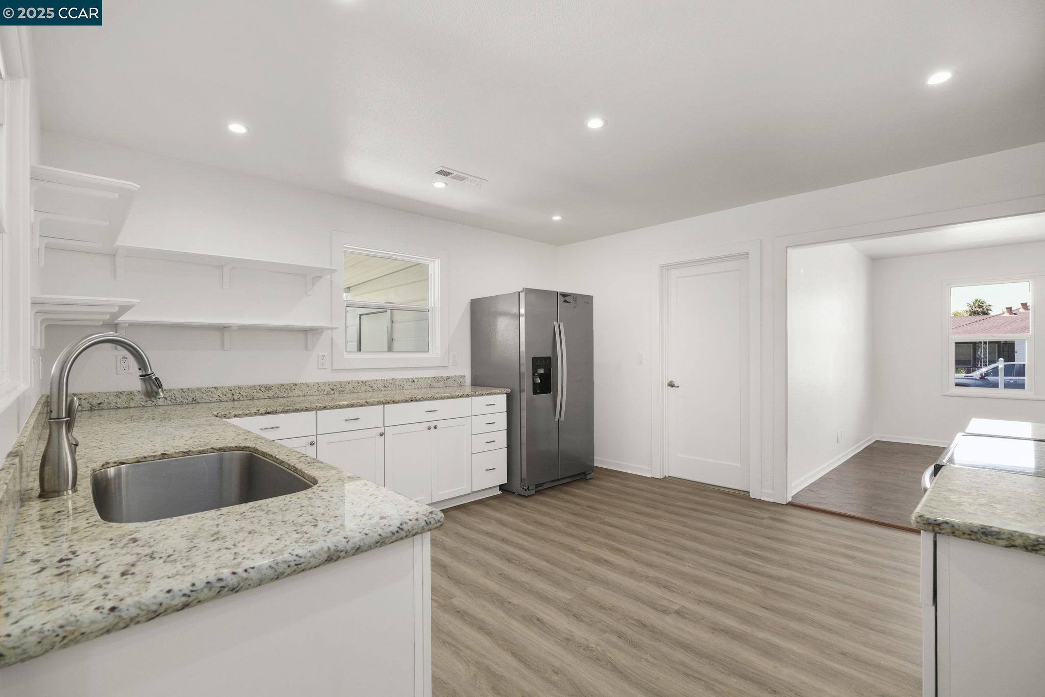 Detail Gallery Image 12 of 27 For 3642 Lolita Dr, Concord,  CA 94519 - 3 Beds | 2 Baths