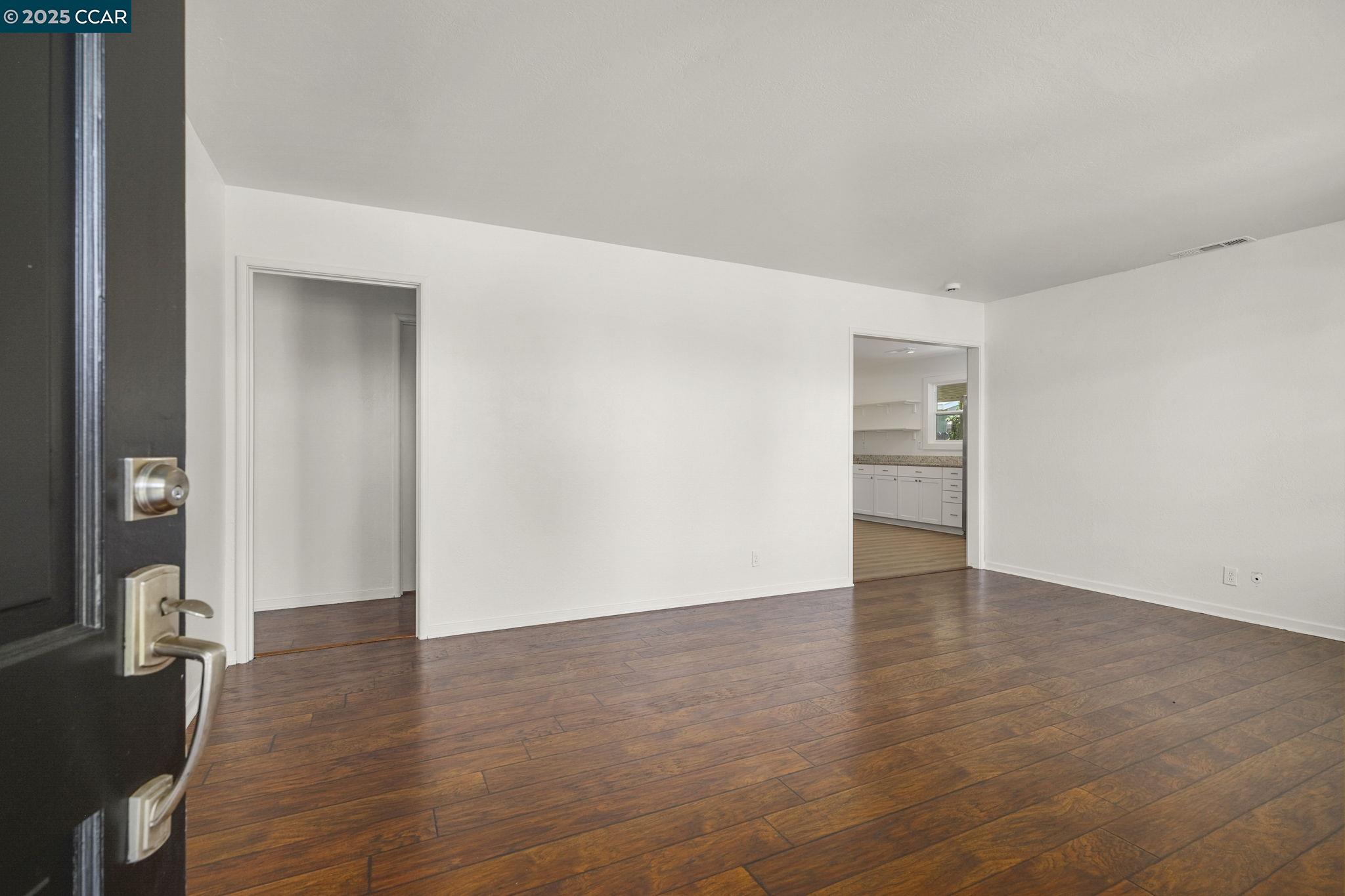 Detail Gallery Image 3 of 27 For 3642 Lolita Dr, Concord,  CA 94519 - 3 Beds | 2 Baths
