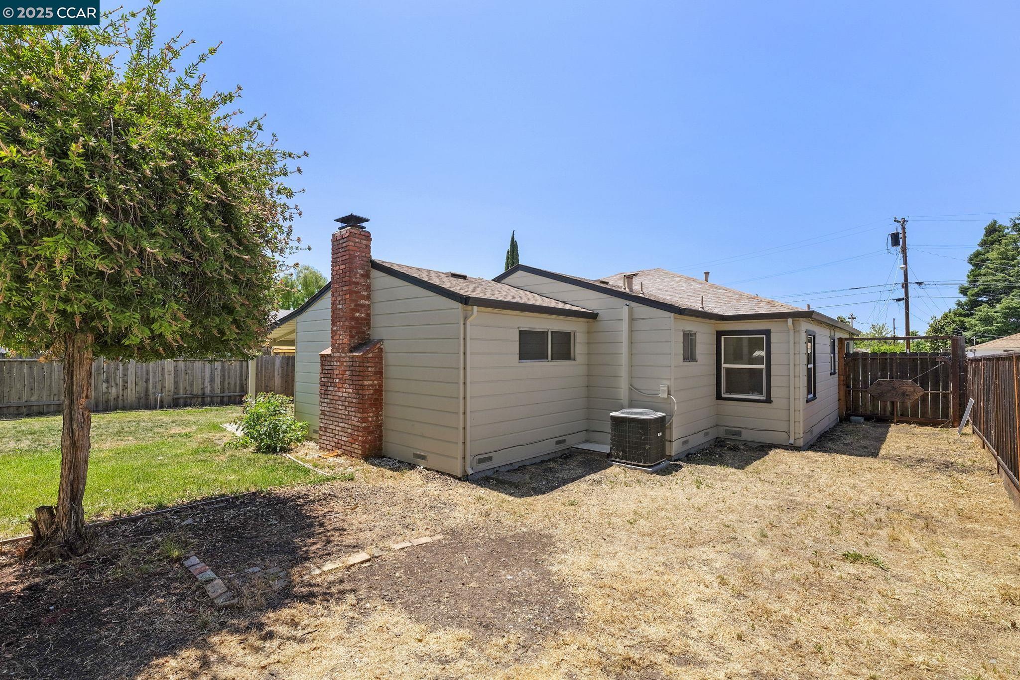 Detail Gallery Image 25 of 27 For 3642 Lolita Dr, Concord,  CA 94519 - 3 Beds | 2 Baths