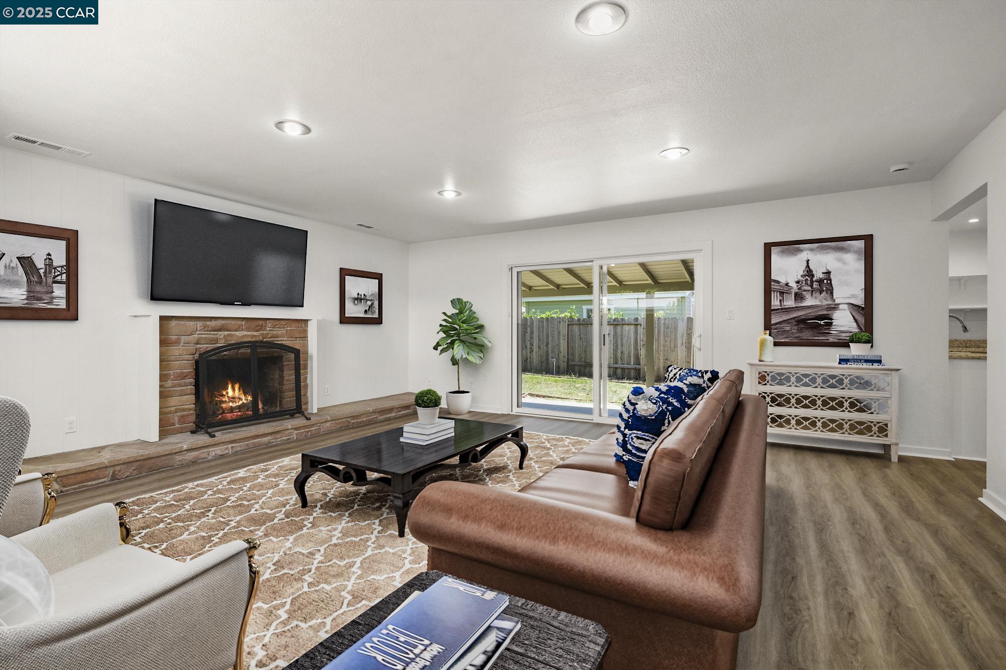 Detail Gallery Image 4 of 33 For 3642 Lolita Dr, Concord,  CA 94519 - 3 Beds | 2 Baths