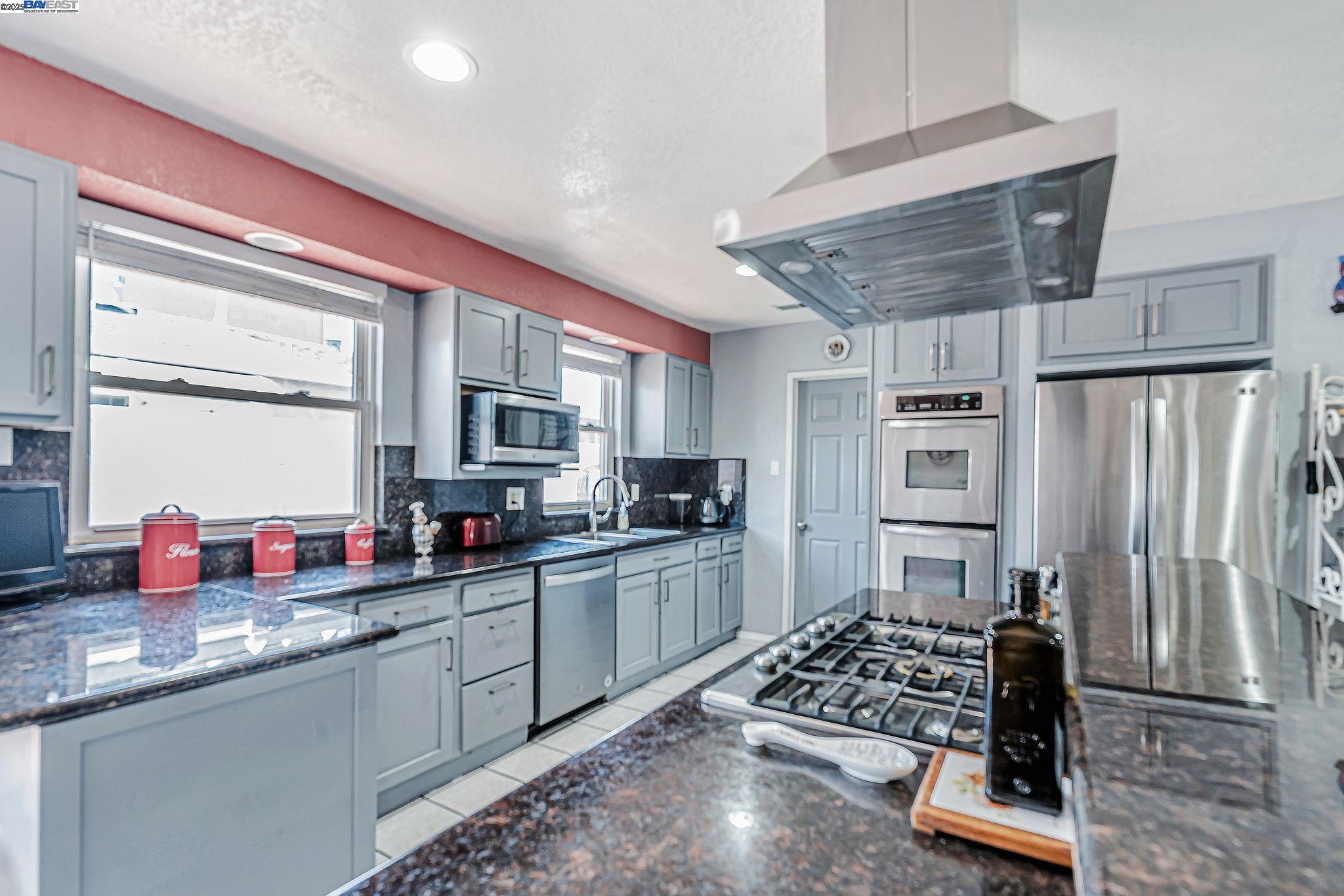 Detail Gallery Image 11 of 47 For 942 Purdue St, San Leandro,  CA 94579 - 3 Beds | 2 Baths