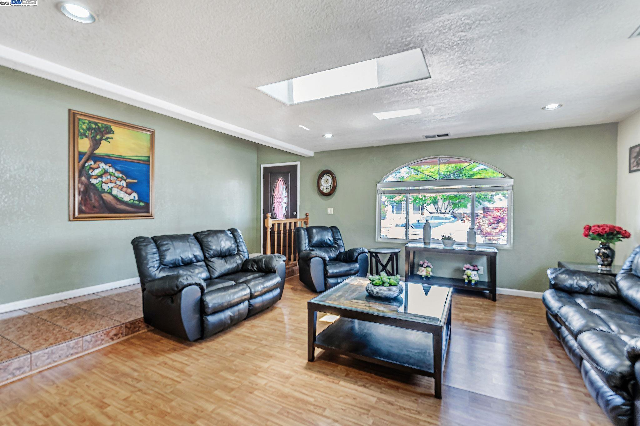 Detail Gallery Image 7 of 47 For 942 Purdue St, San Leandro,  CA 94579 - 3 Beds | 2 Baths