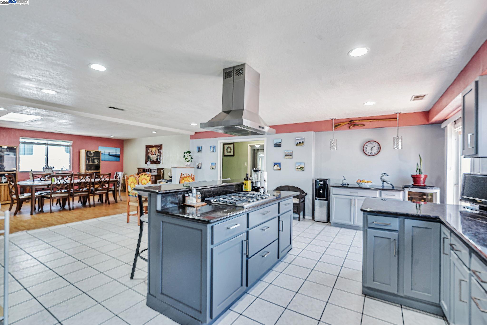 Detail Gallery Image 10 of 47 For 942 Purdue St, San Leandro,  CA 94579 - 3 Beds | 2 Baths