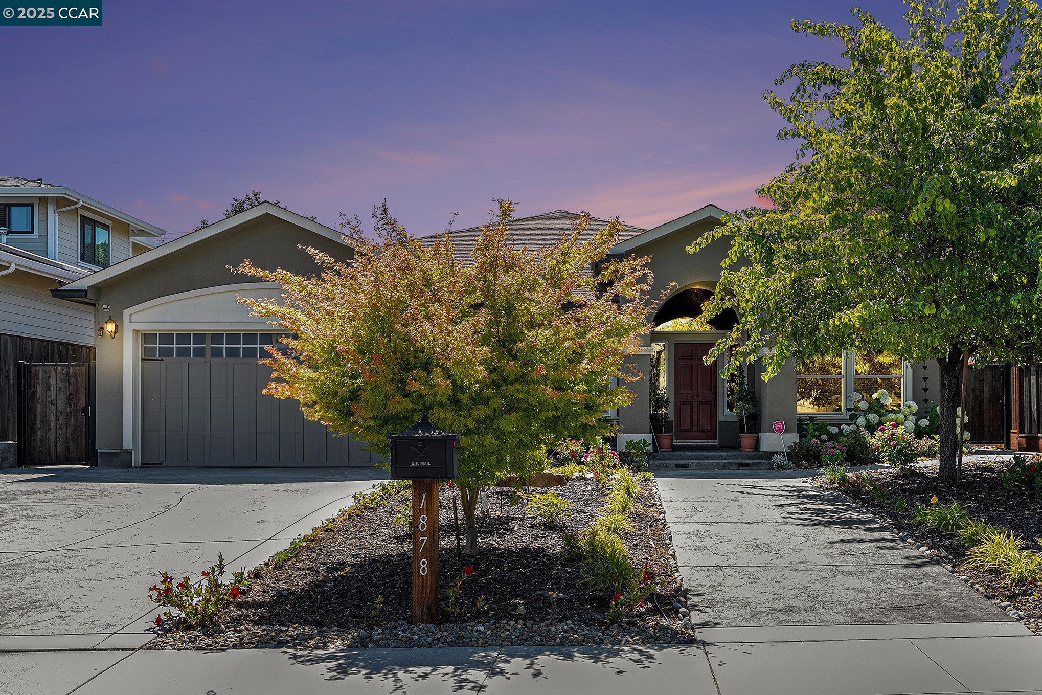Detail Gallery Image 2 of 32 For 1878 Casa Grande Street, Benicia,  CA 94510 - 3 Beds | 2/1 Baths