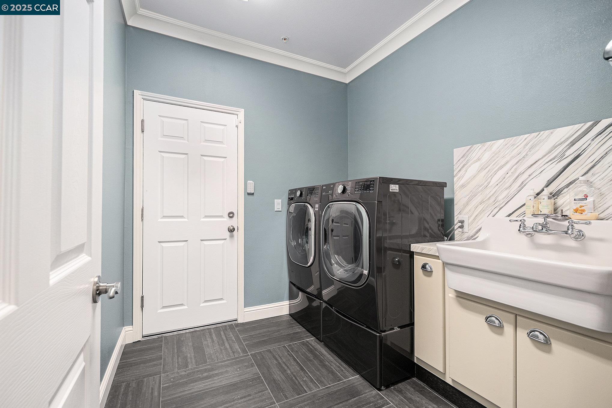 Detail Gallery Image 25 of 32 For 1878 Casa Grande Street, Benicia,  CA 94510 - 3 Beds | 2/1 Baths