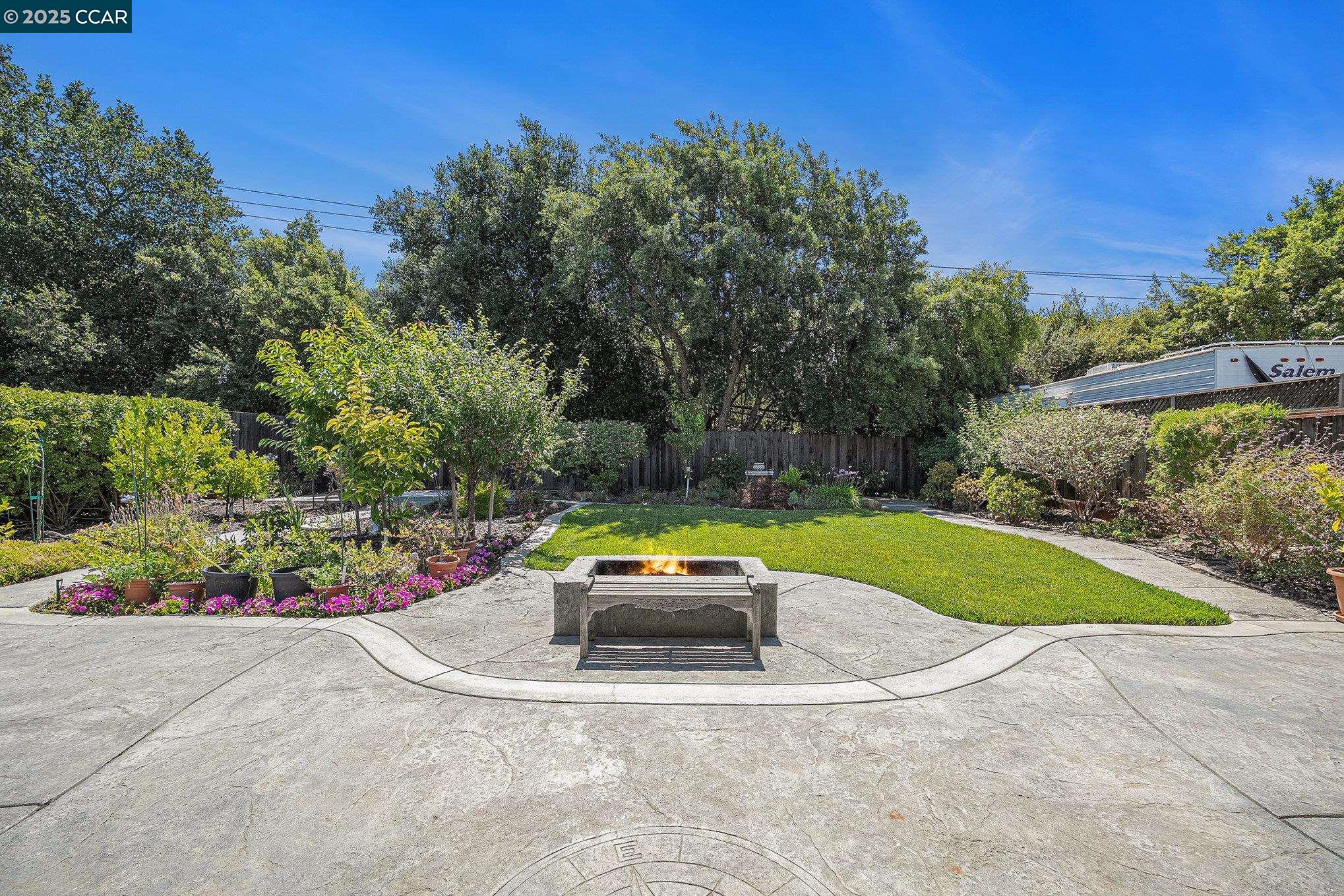 Detail Gallery Image 30 of 32 For 1878 Casa Grande Street, Benicia,  CA 94510 - 3 Beds | 2/1 Baths