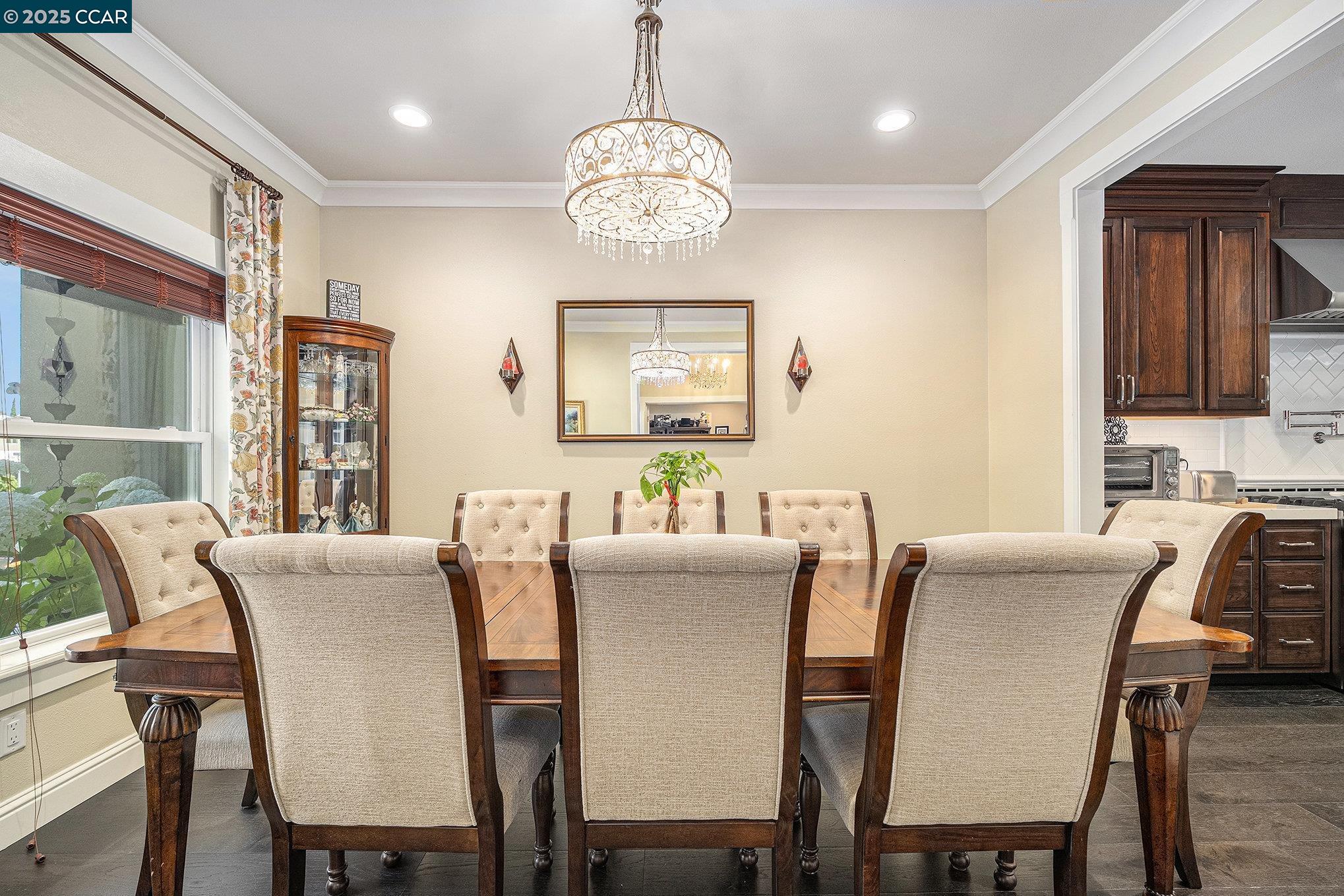 Detail Gallery Image 9 of 32 For 1878 Casa Grande Street, Benicia,  CA 94510 - 3 Beds | 2/1 Baths