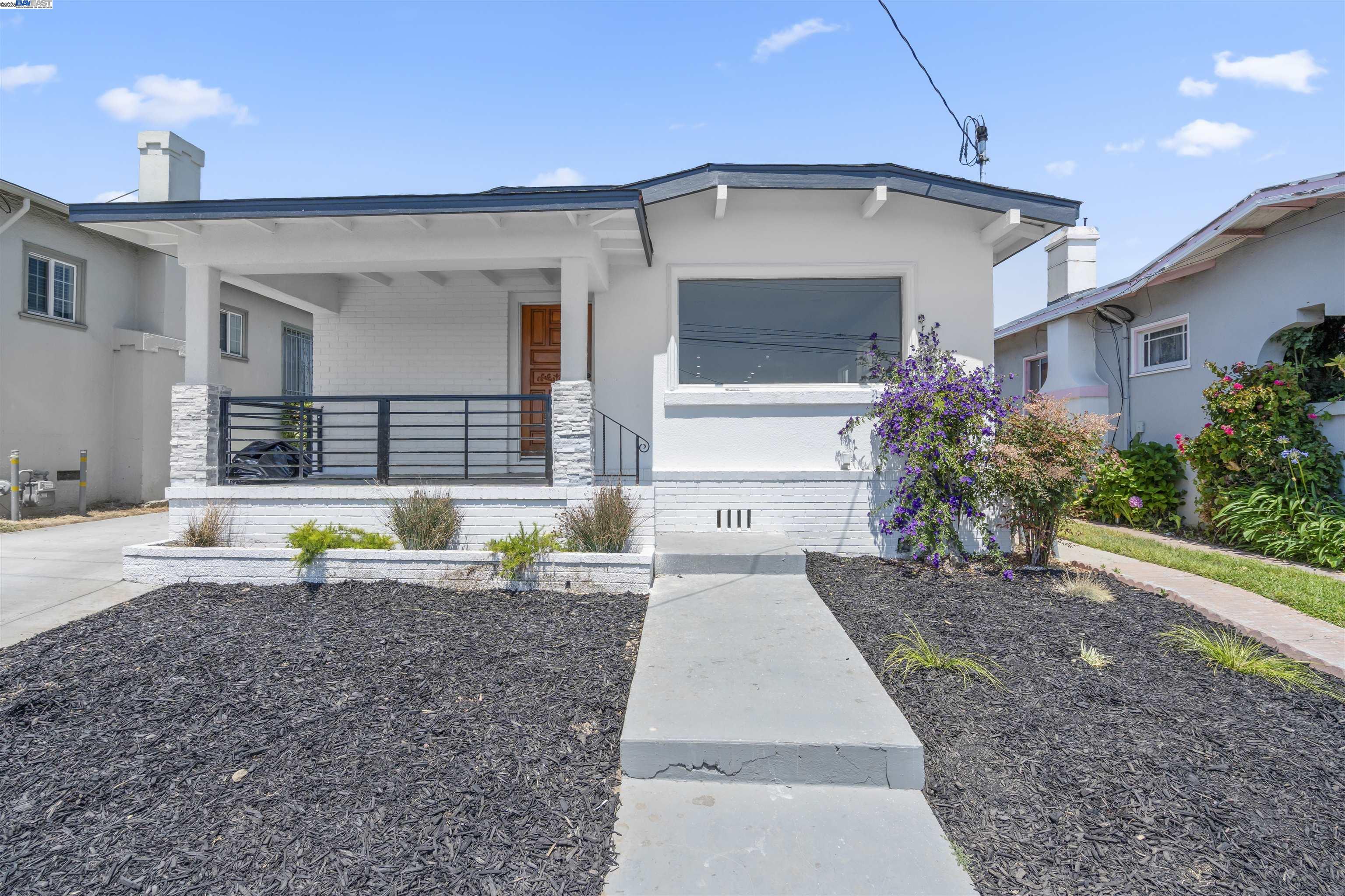 Detail Gallery Image 22 of 25 For 5542 Harvey Ave, Oakland,  CA 94621 - 4 Beds | 2 Baths