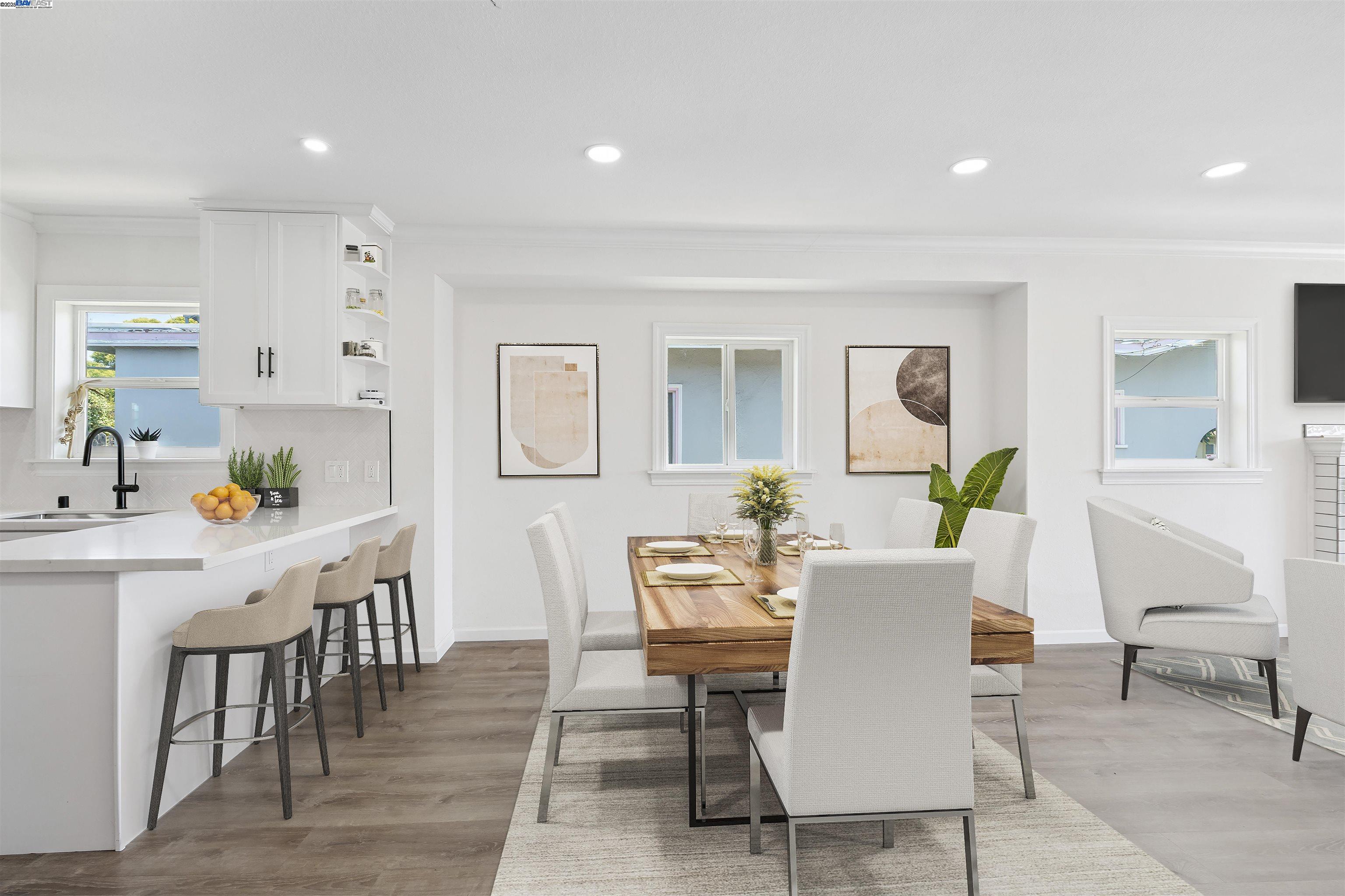 Detail Gallery Image 4 of 25 For 5542 Harvey Ave, Oakland,  CA 94621 - 4 Beds | 2 Baths