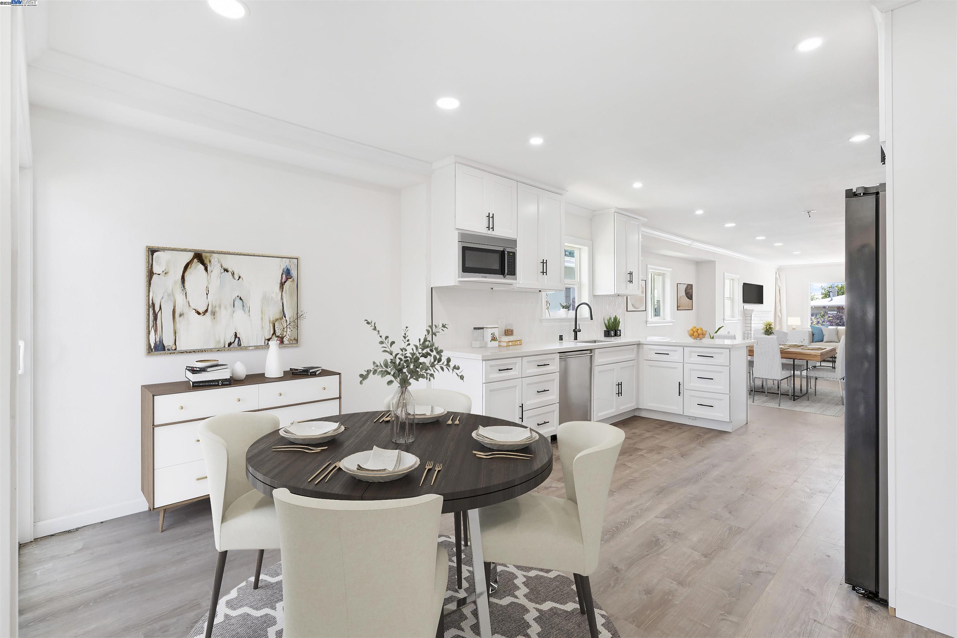 Detail Gallery Image 8 of 25 For 5542 Harvey Ave, Oakland,  CA 94621 - 4 Beds | 2 Baths