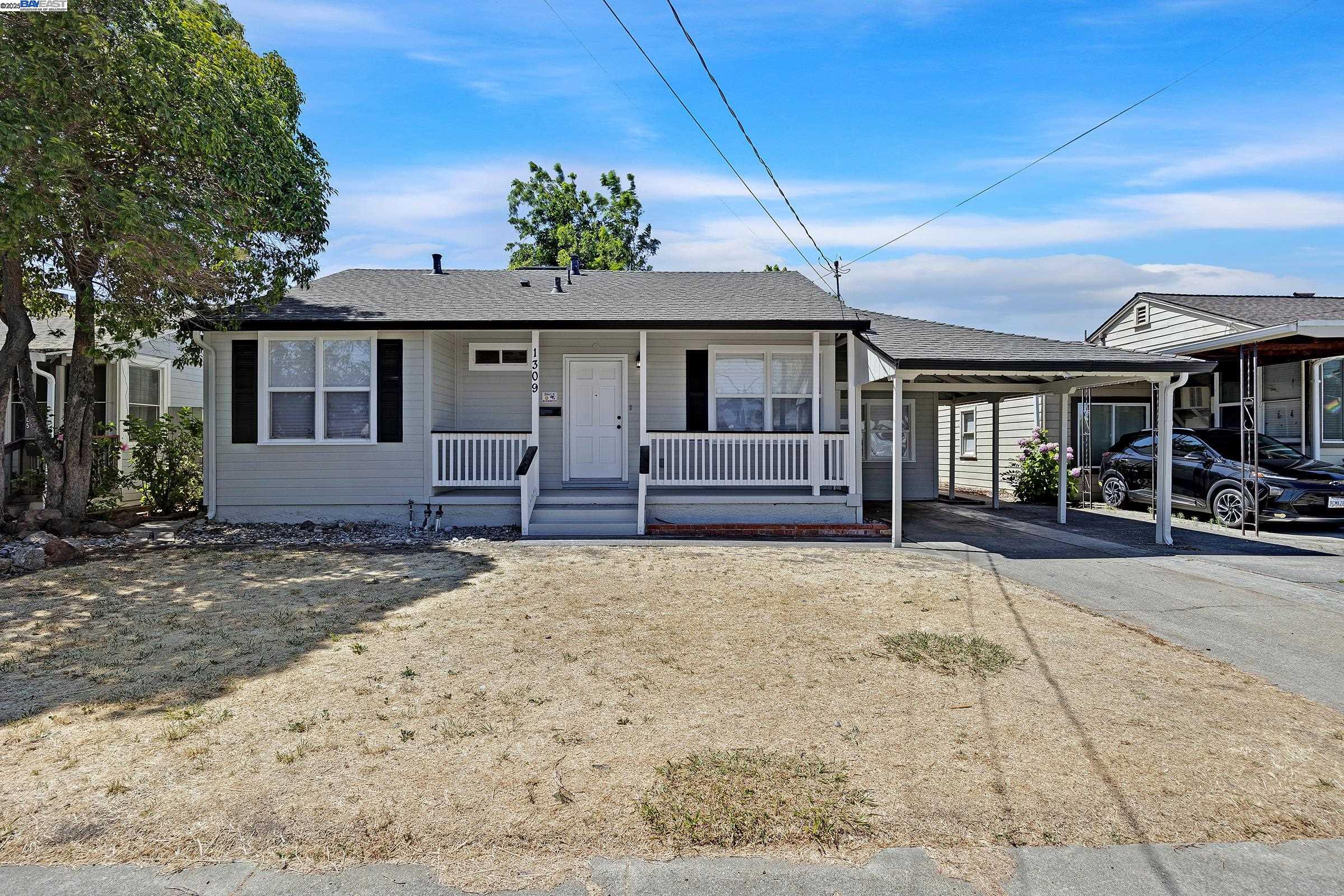 Detail Gallery Image 1 of 1 For 1309 W 7th St, Antioch,  CA 94509 - 2 Beds | 1 Baths
