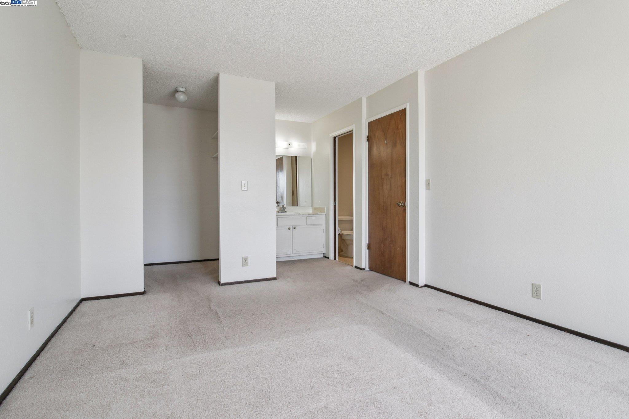Photo #15: 41102973 Listing: Photo #15