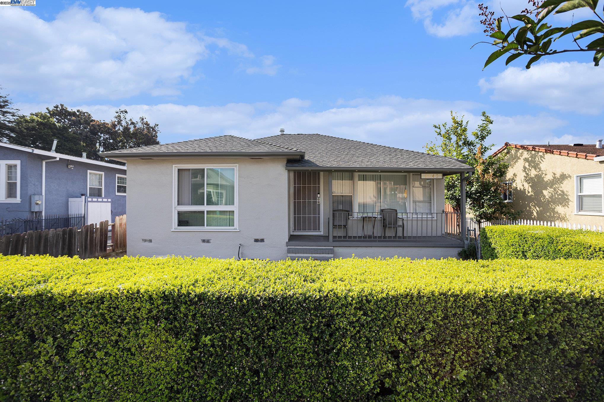 Detail Gallery Image 3 of 31 For 1143 D St, Hayward,  CA 94541 - – Beds | – Baths