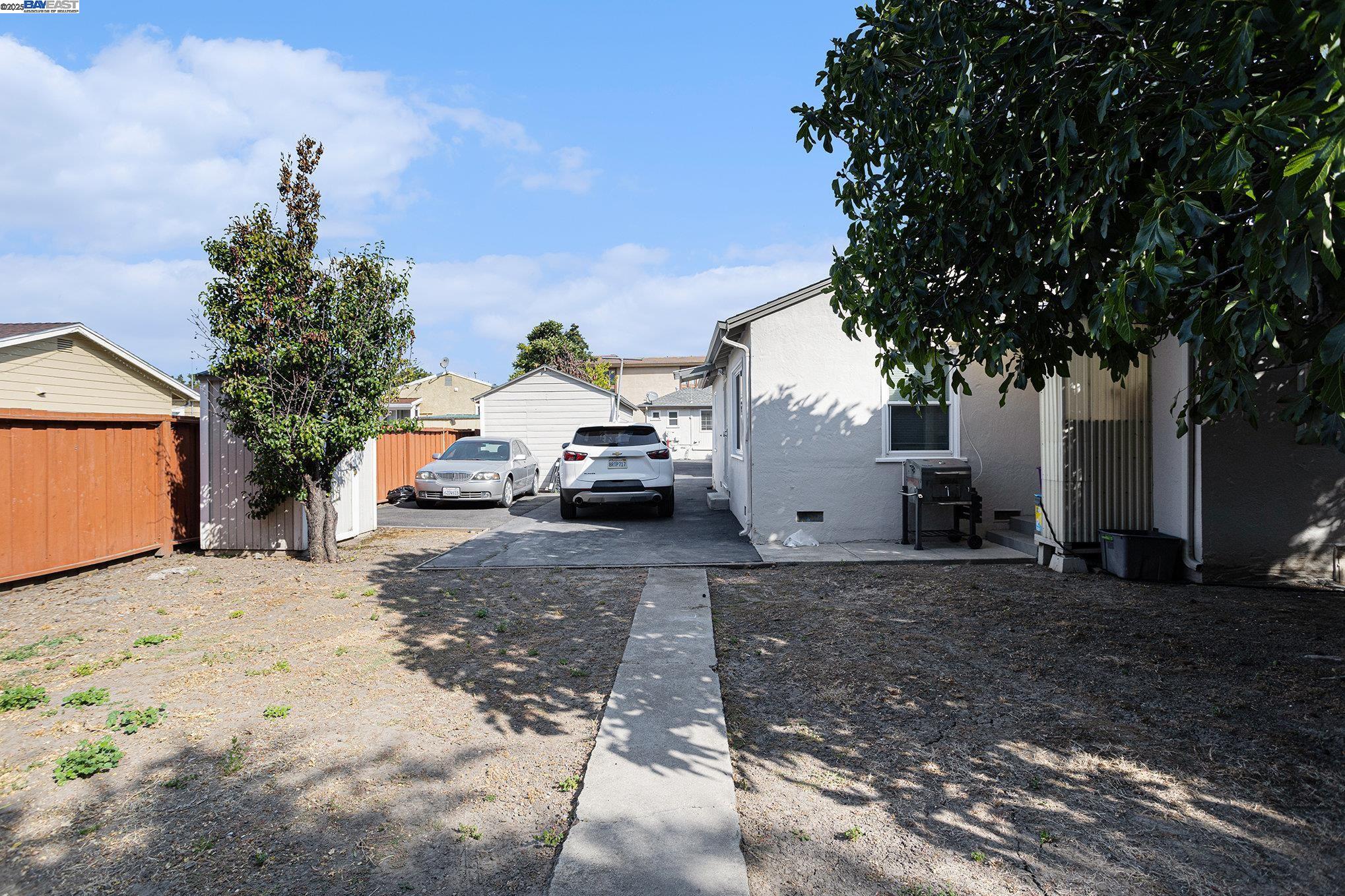 Detail Gallery Image 6 of 31 For 1143 D St, Hayward,  CA 94541 - – Beds | – Baths