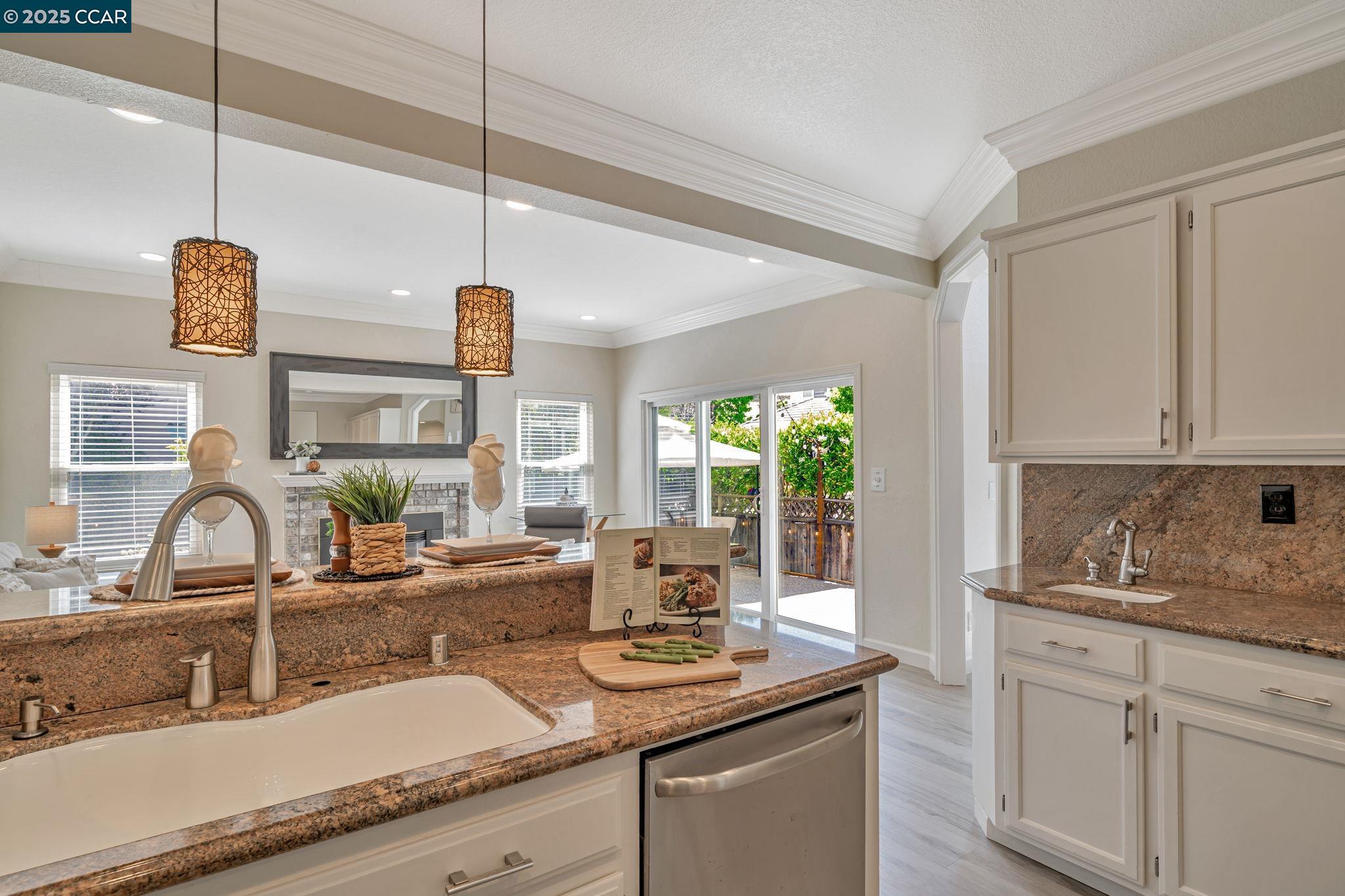 Detail Gallery Image 12 of 46 For 2475 Canyon Lakes Dr, San Ramon,  CA 94582 - 4 Beds | 3 Baths