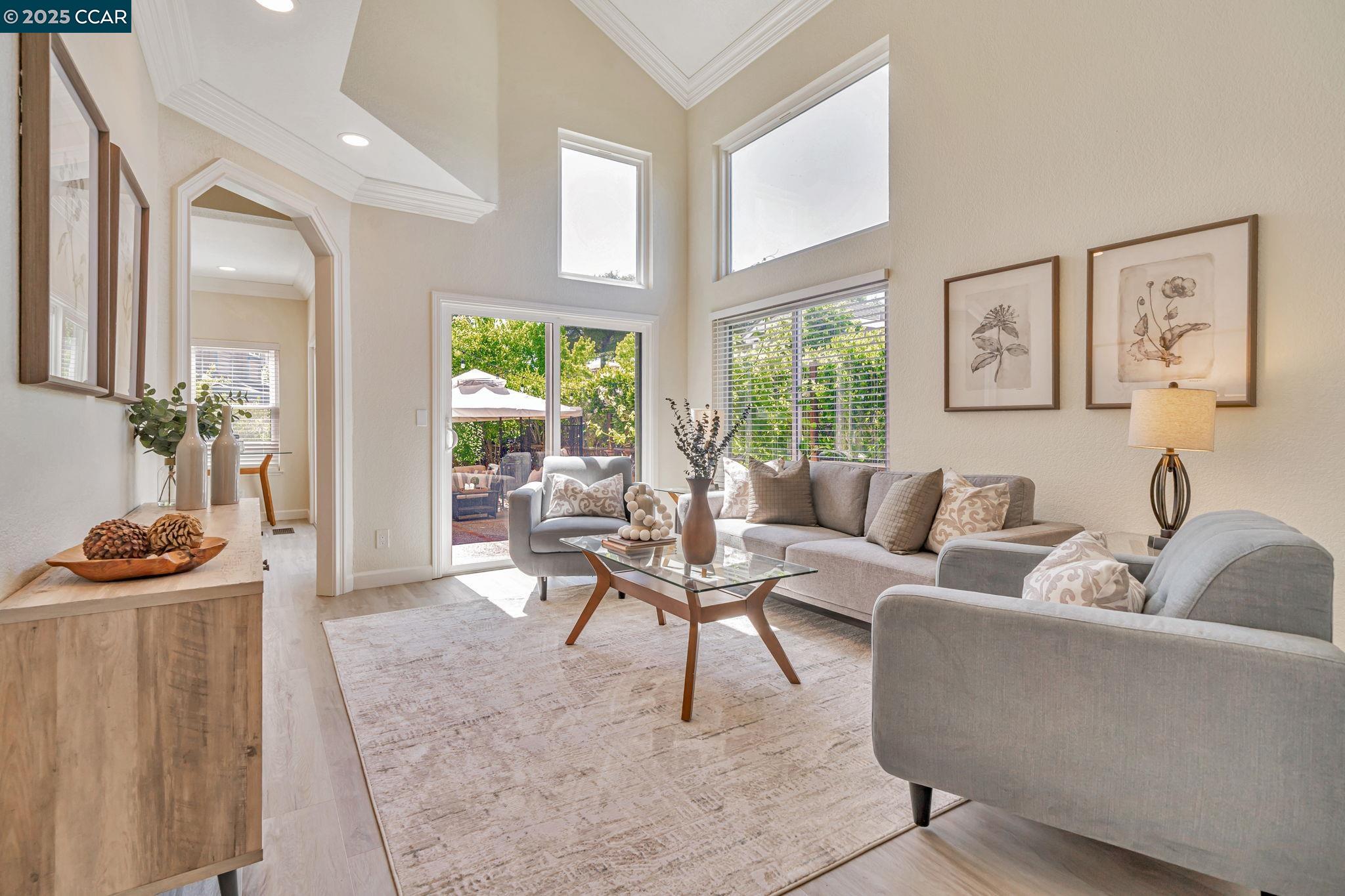 Detail Gallery Image 3 of 46 For 2475 Canyon Lakes Dr, San Ramon,  CA 94582 - 4 Beds | 3 Baths