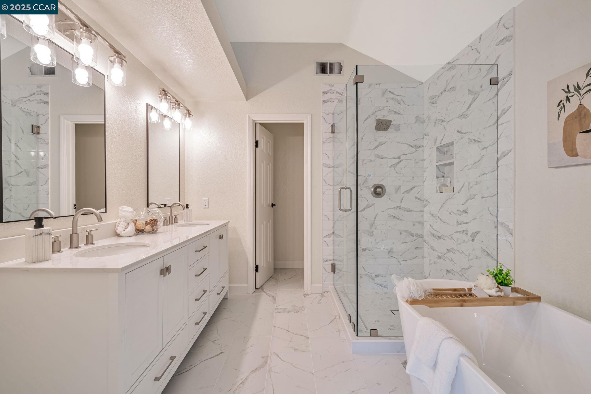 Detail Gallery Image 22 of 46 For 2475 Canyon Lakes Dr, San Ramon,  CA 94582 - 4 Beds | 3 Baths
