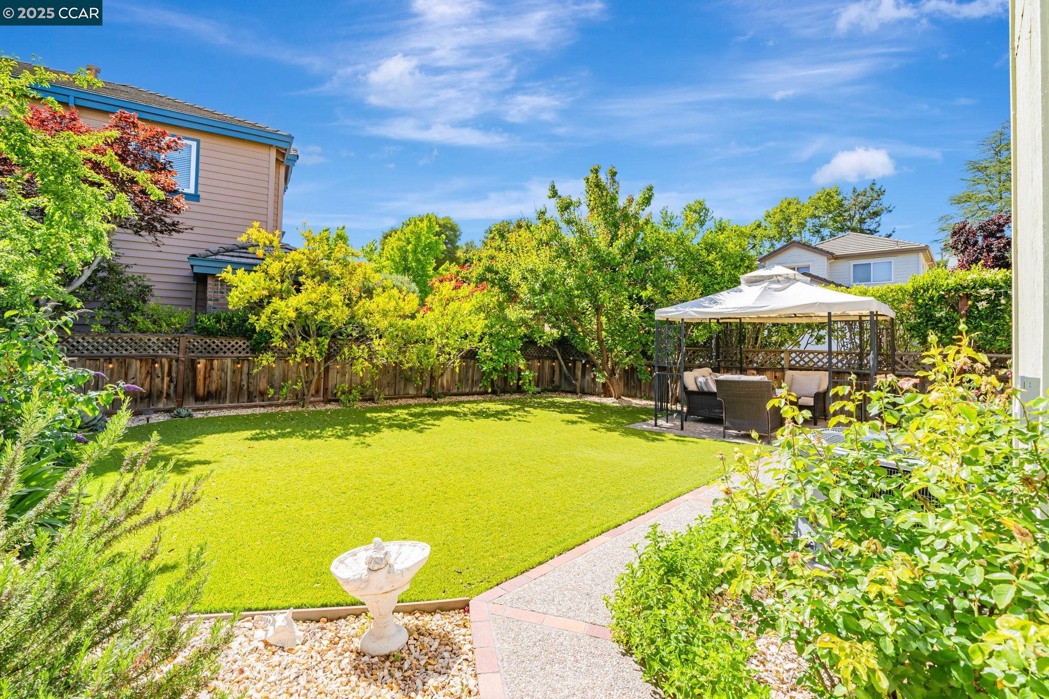 Detail Gallery Image 29 of 46 For 2475 Canyon Lakes Dr, San Ramon,  CA 94582 - 4 Beds | 3 Baths