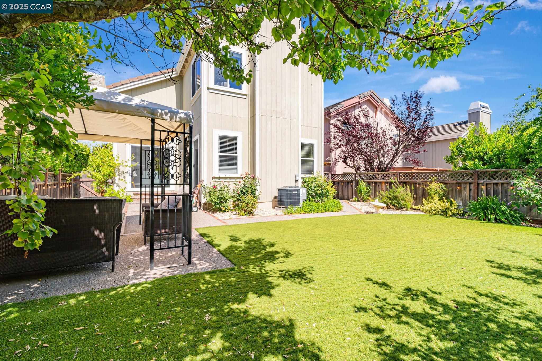 Detail Gallery Image 30 of 46 For 2475 Canyon Lakes Dr, San Ramon,  CA 94582 - 4 Beds | 3 Baths