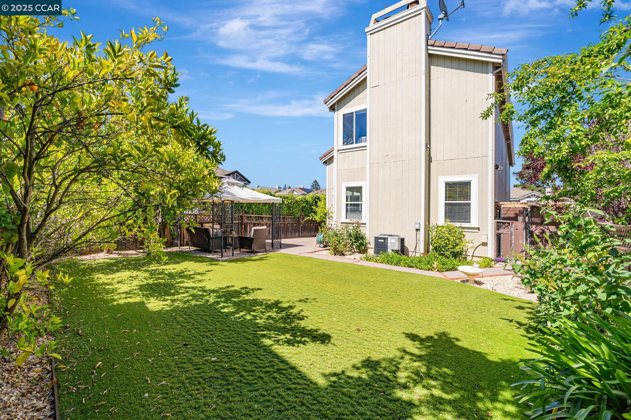 Detail Gallery Image 32 of 46 For 2475 Canyon Lakes Dr, San Ramon,  CA 94582 - 4 Beds | 3 Baths