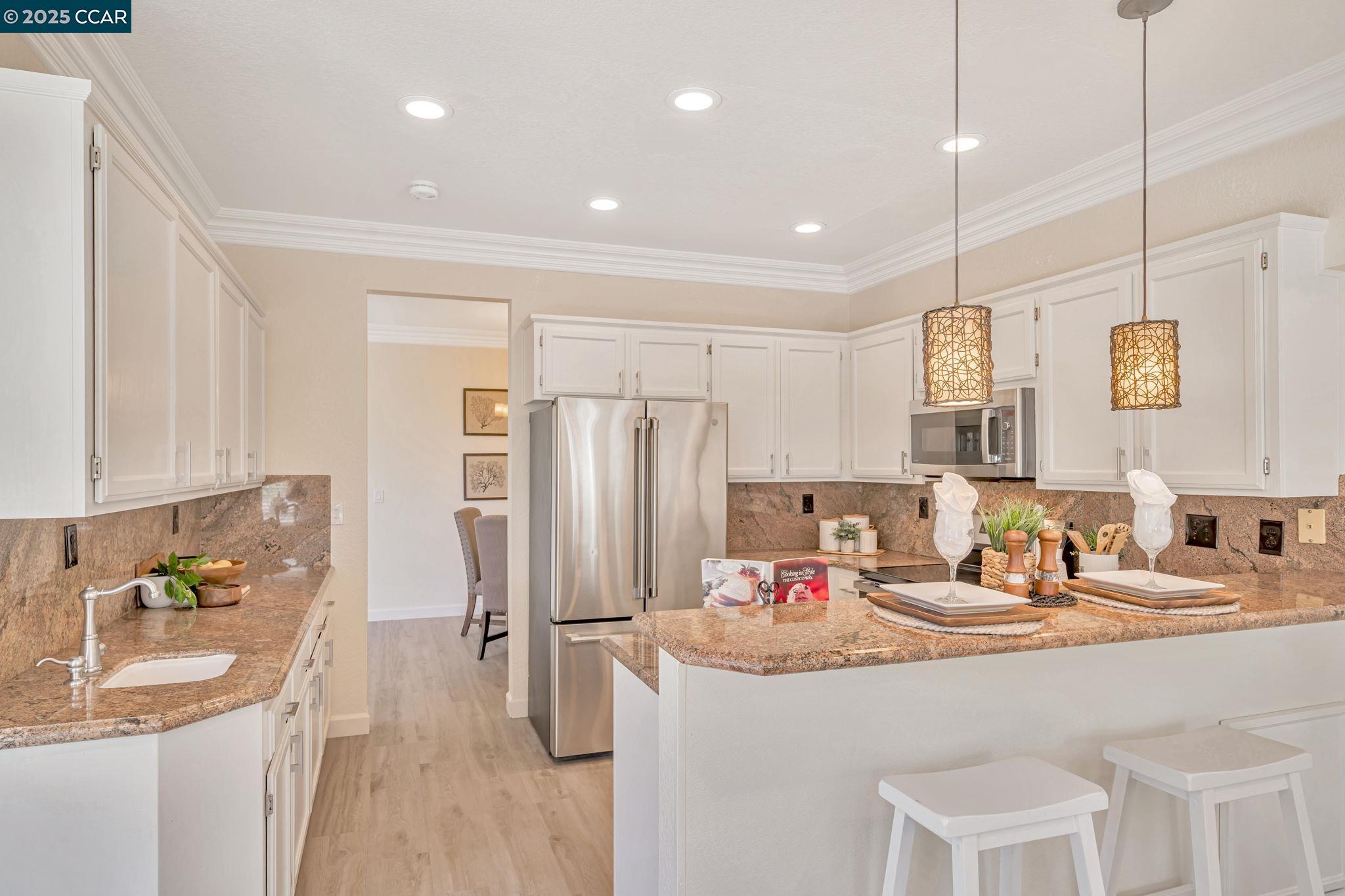 Detail Gallery Image 10 of 46 For 2475 Canyon Lakes Dr, San Ramon,  CA 94582 - 4 Beds | 3 Baths