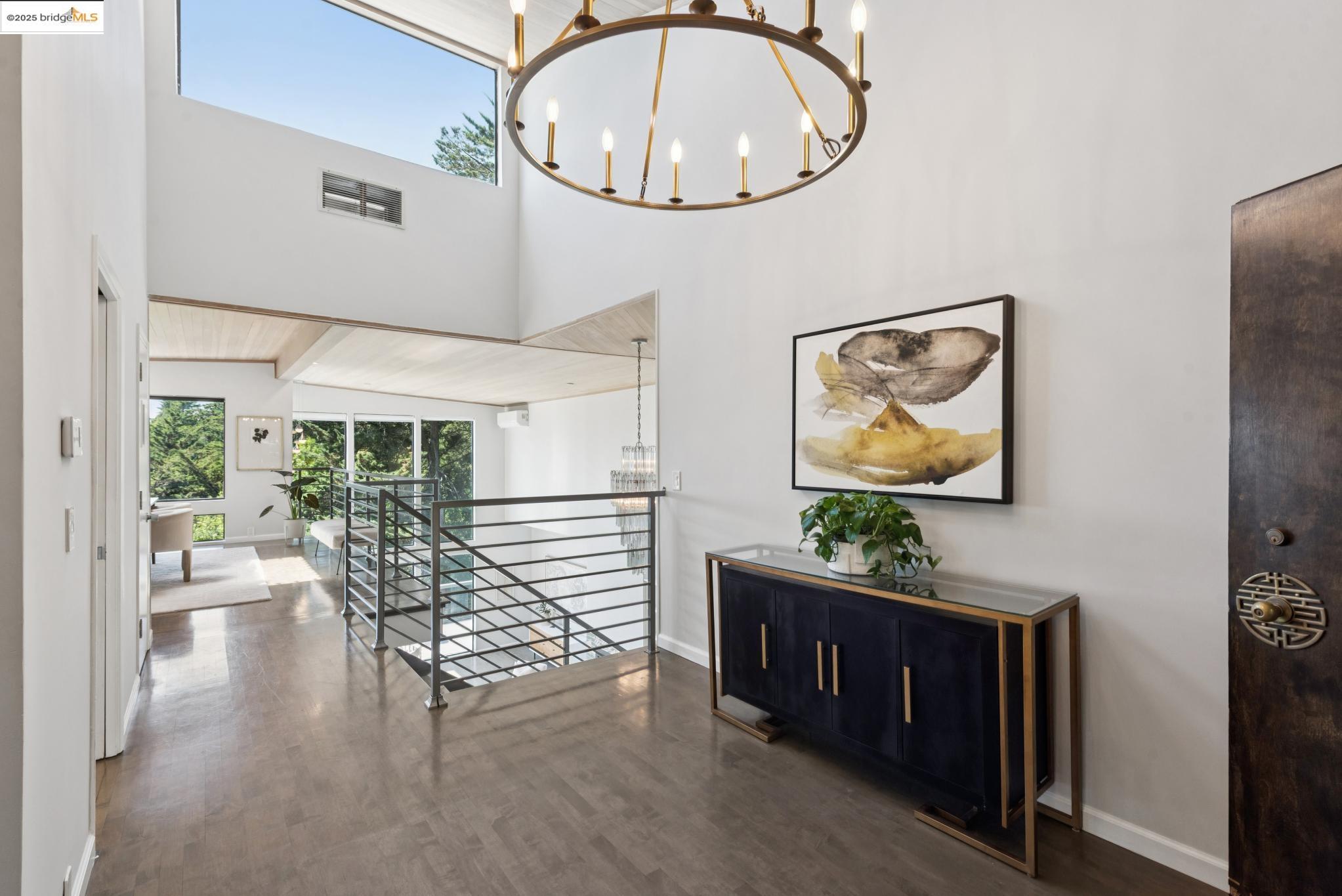Detail Gallery Image 2 of 56 For 2861 Chelsea Drive, Oakland,  CA 94611 - 5 Beds | 5 Baths