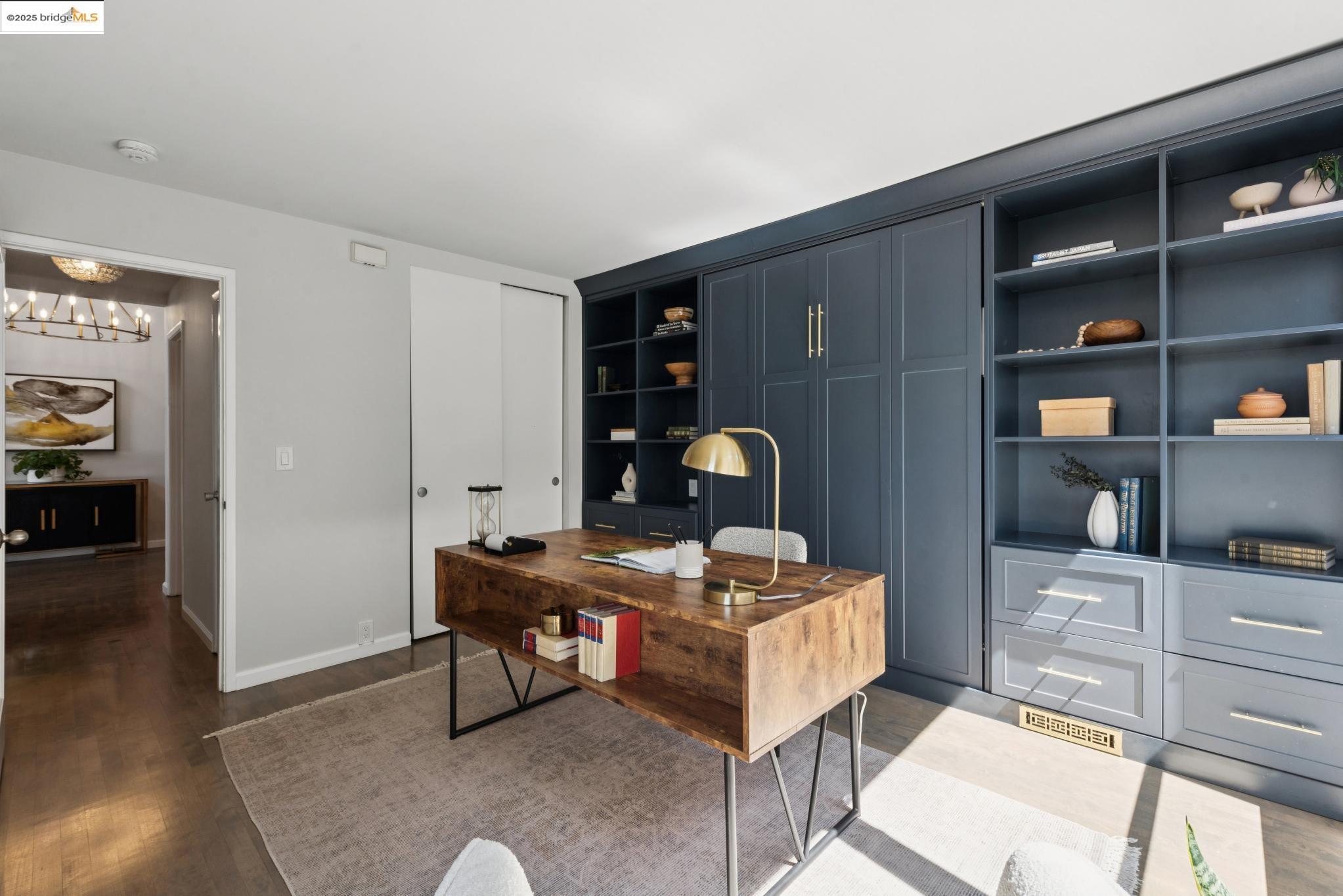 Detail Gallery Image 26 of 56 For 2861 Chelsea Drive, Oakland,  CA 94611 - 5 Beds | 5 Baths