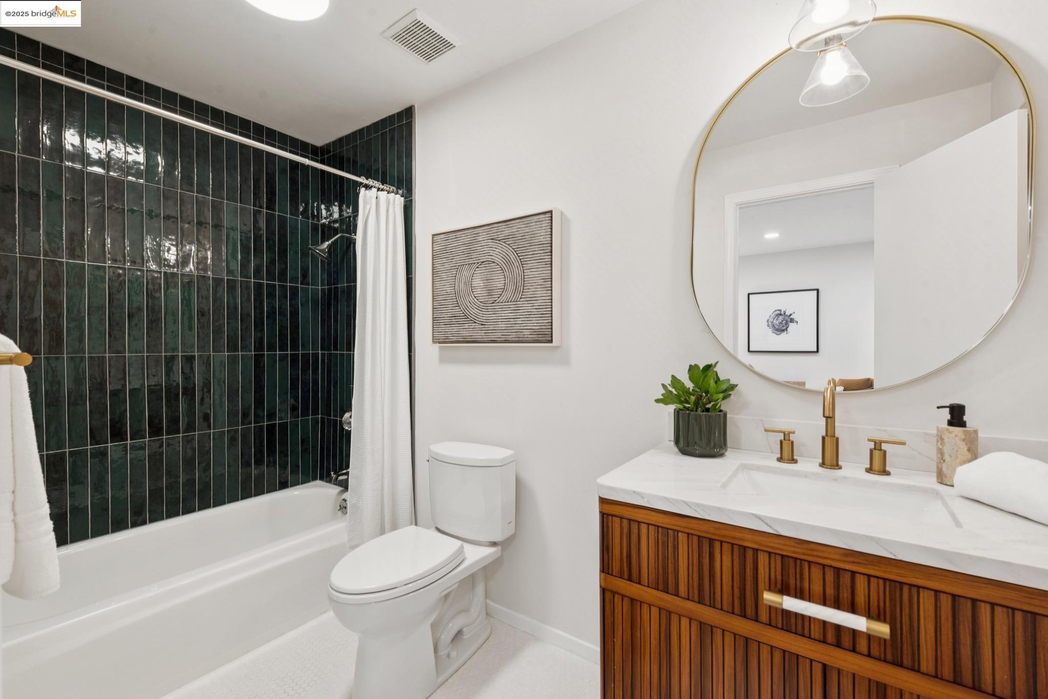 Detail Gallery Image 46 of 56 For 2861 Chelsea Drive, Oakland,  CA 94611 - 5 Beds | 5 Baths